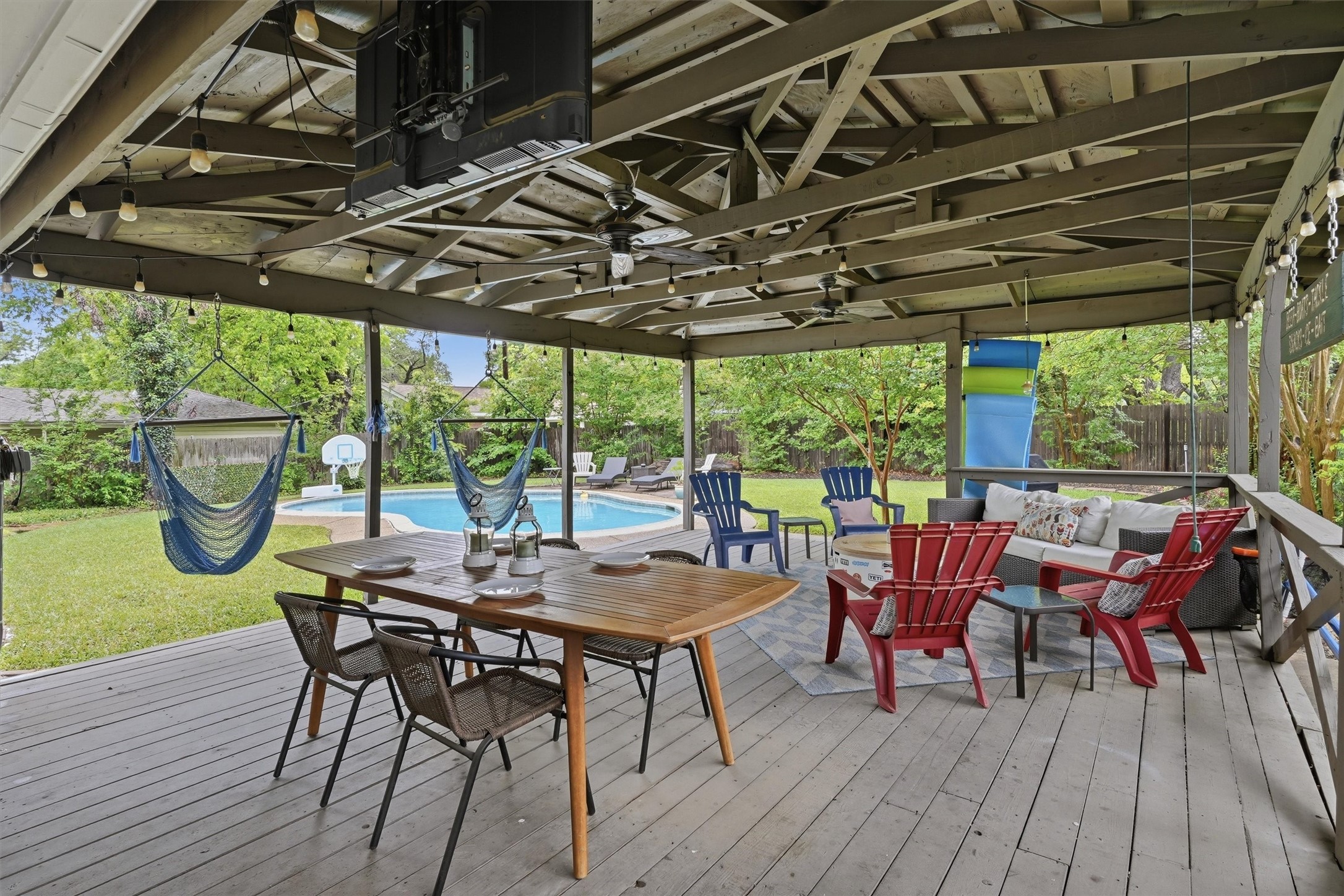 4644 Selkirk Drive