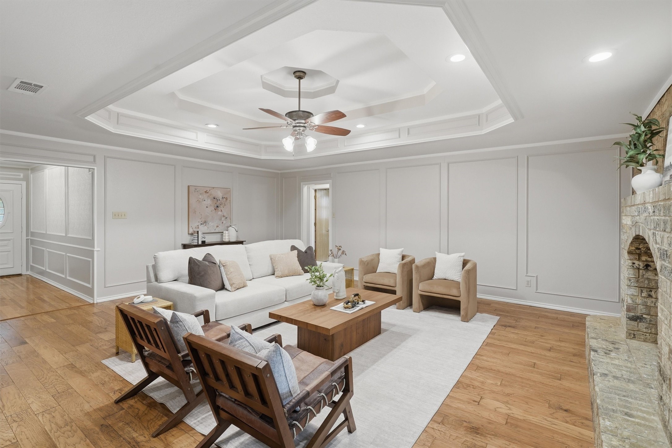 7308 Shady Hollow Lane
