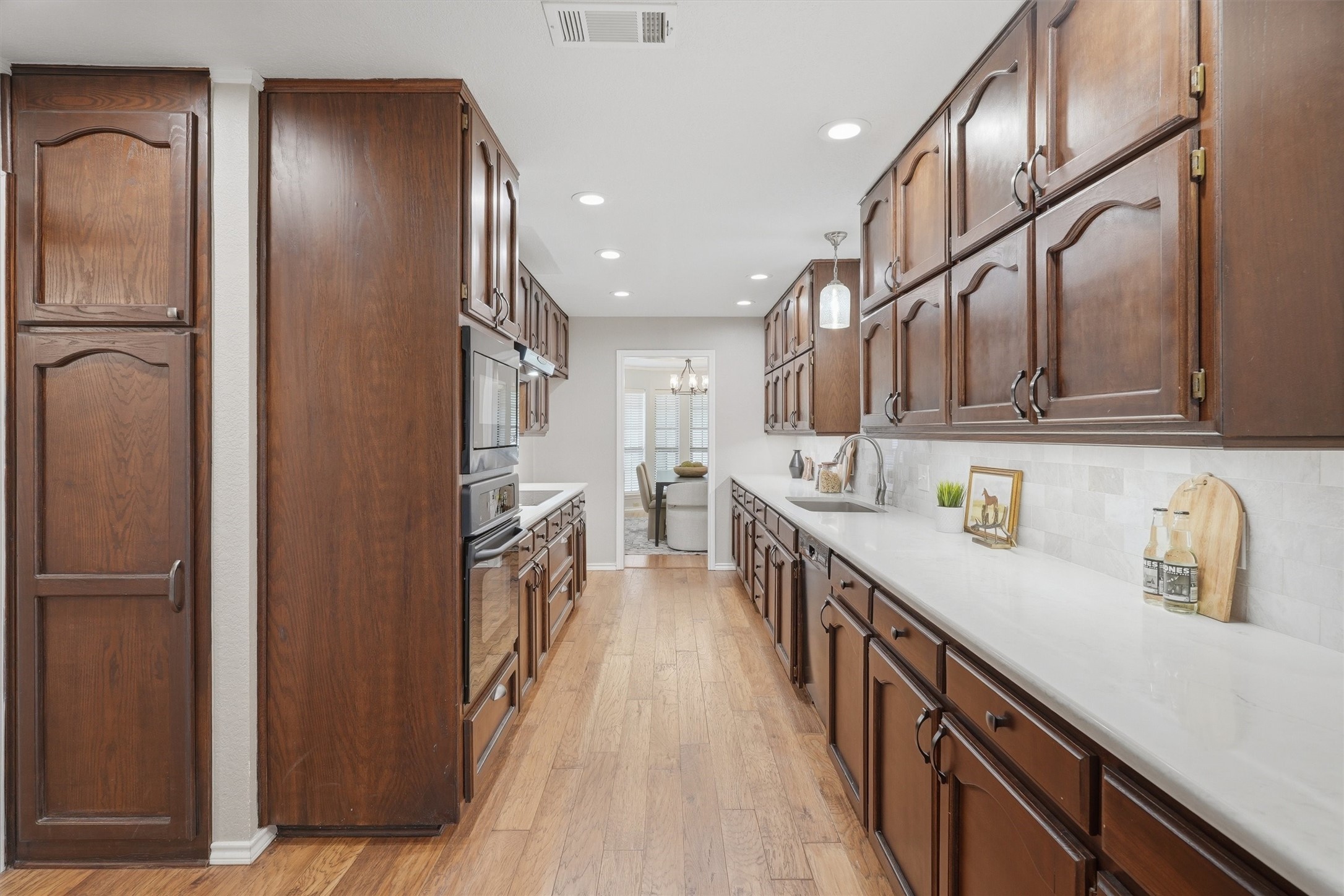 7308 Shady Hollow Lane