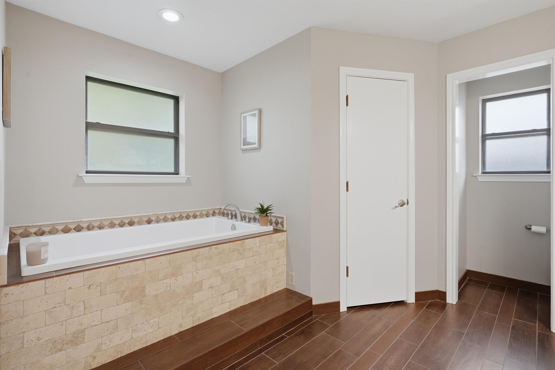 7308 Shady Hollow Lane