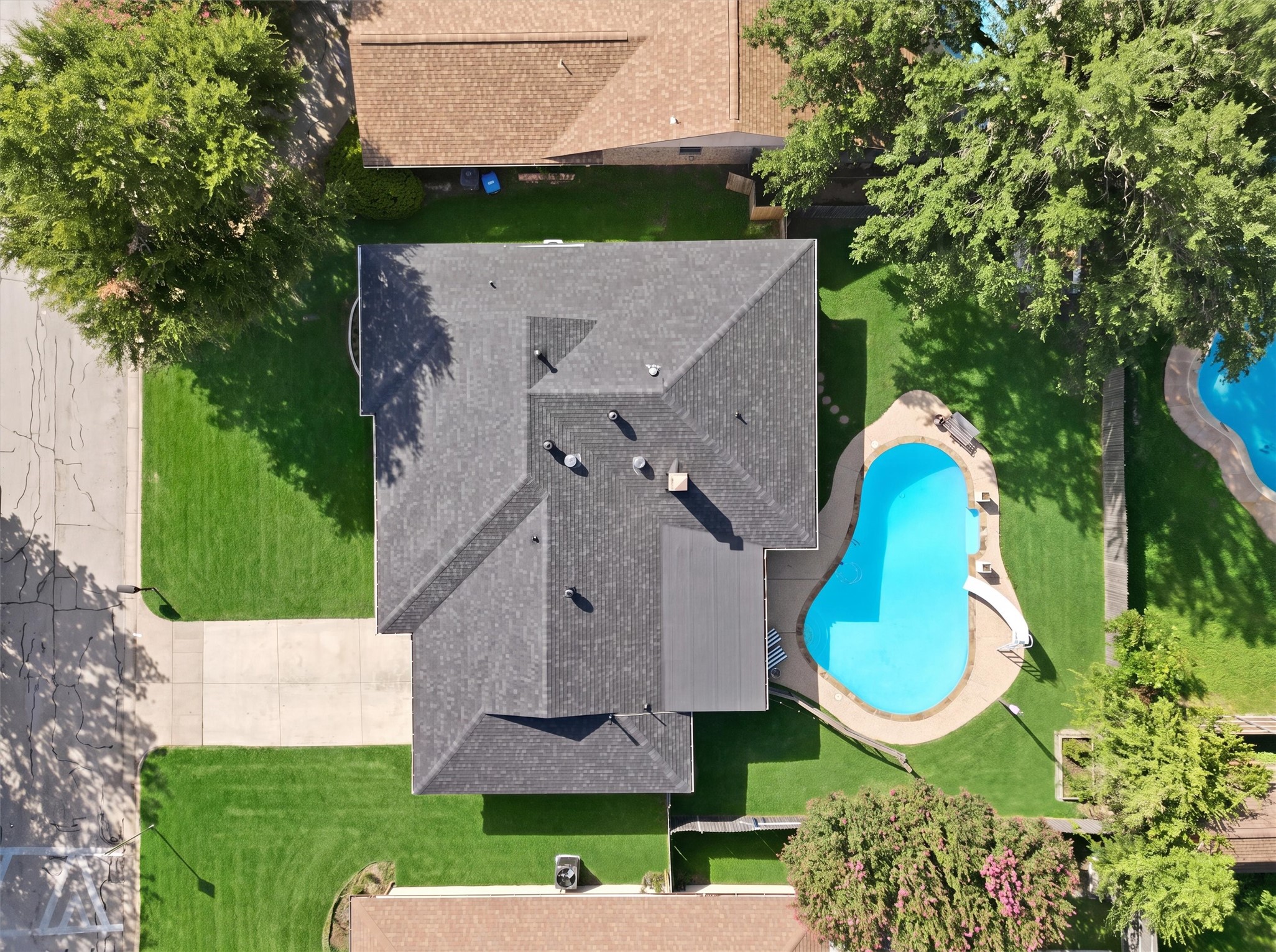 4025 Aragon Drive