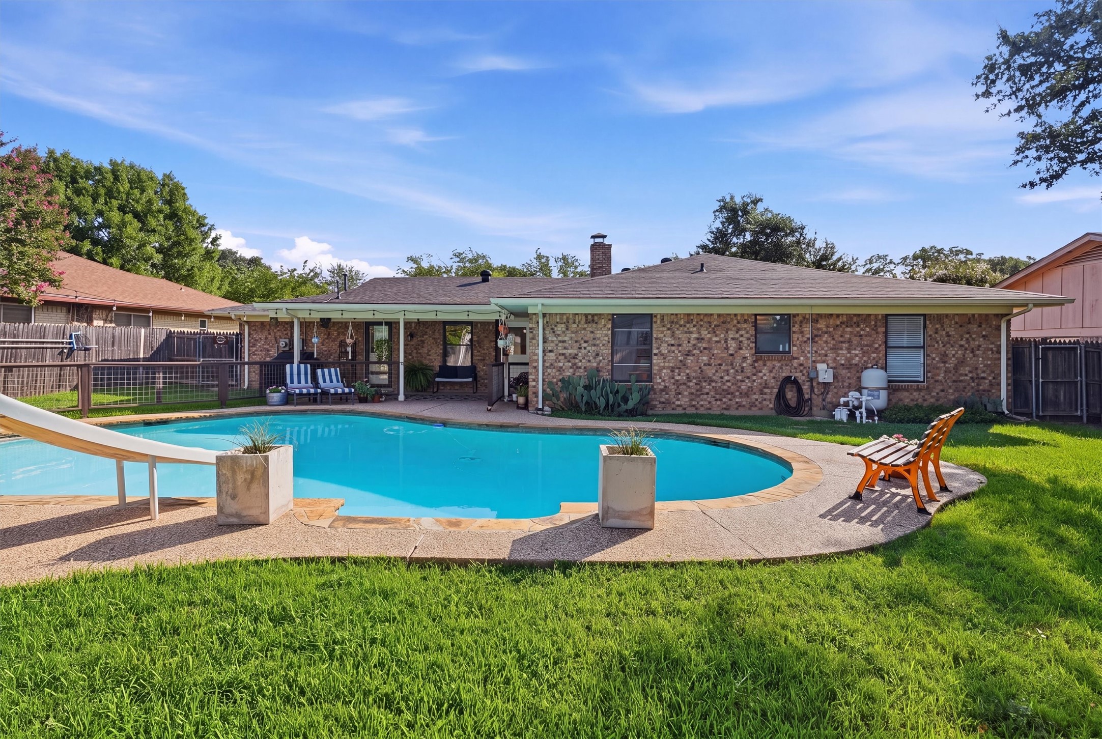 4025 Aragon Drive