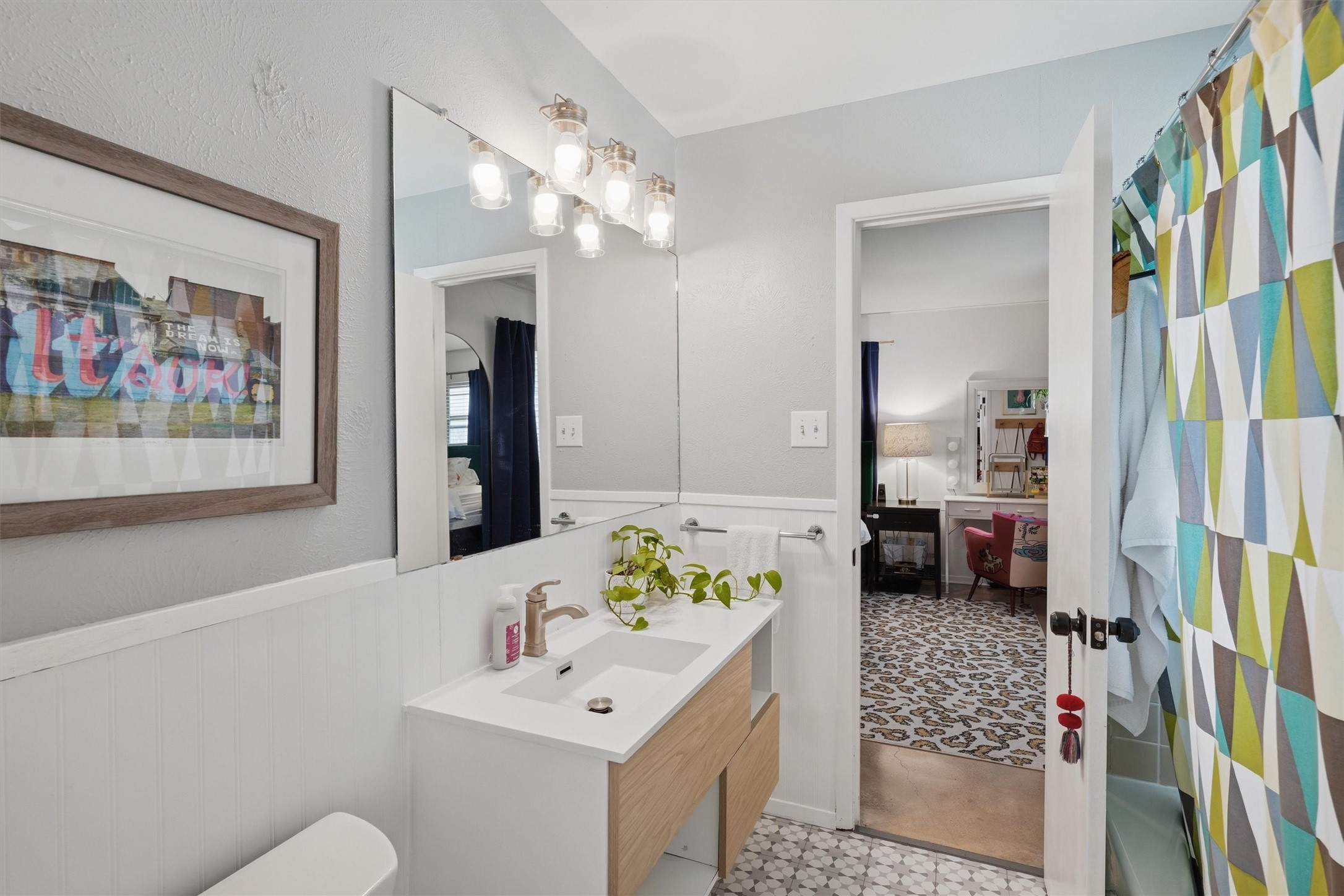 4025 Aragon Drive