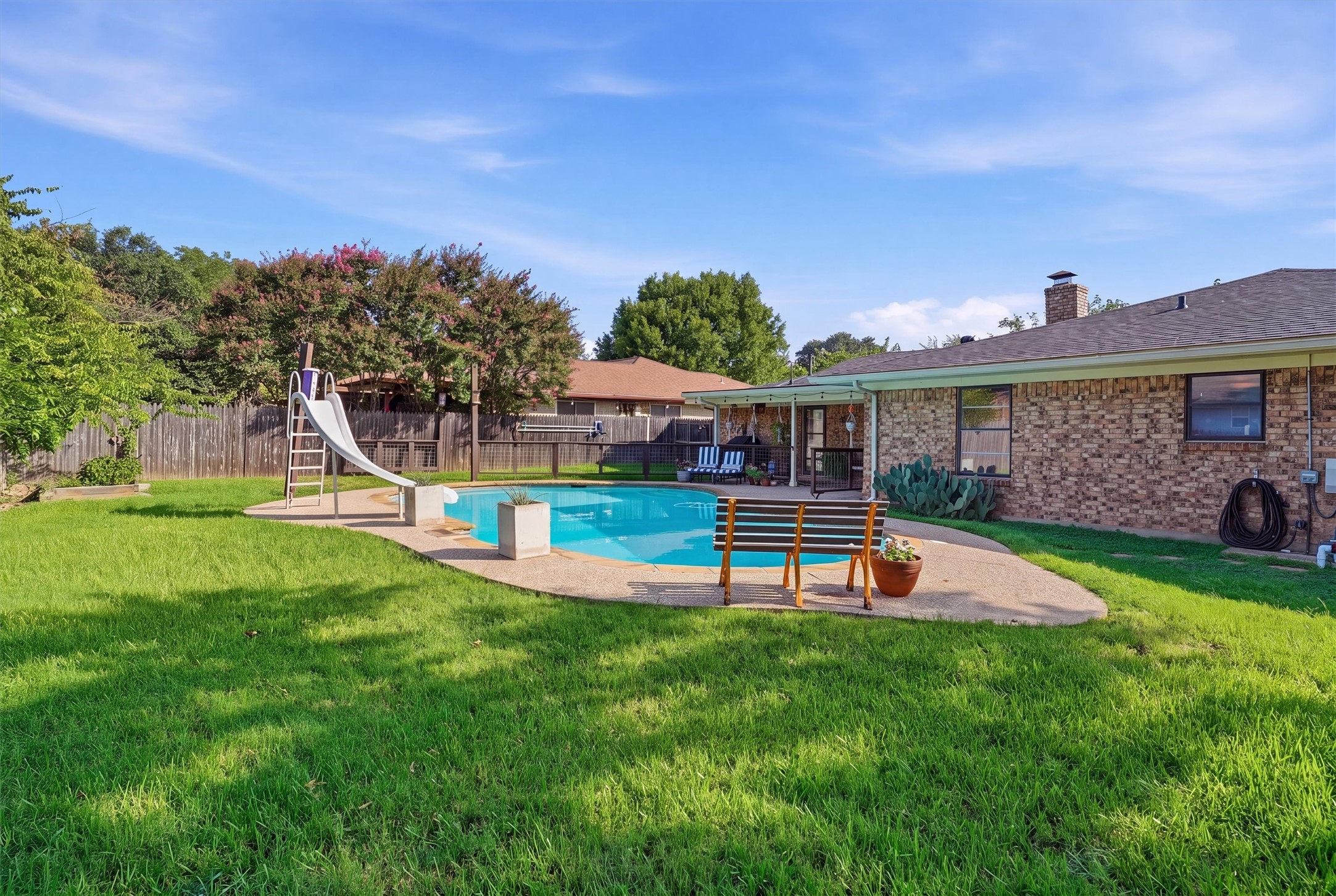 4025 Aragon Drive