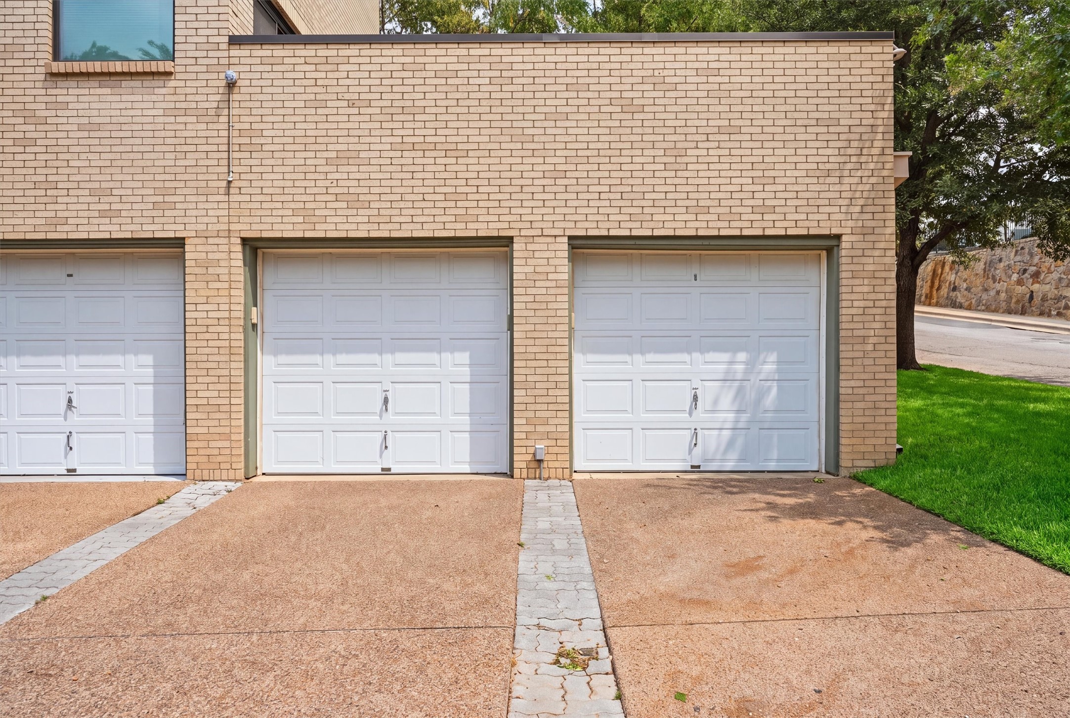 2637 Mccart Avenue