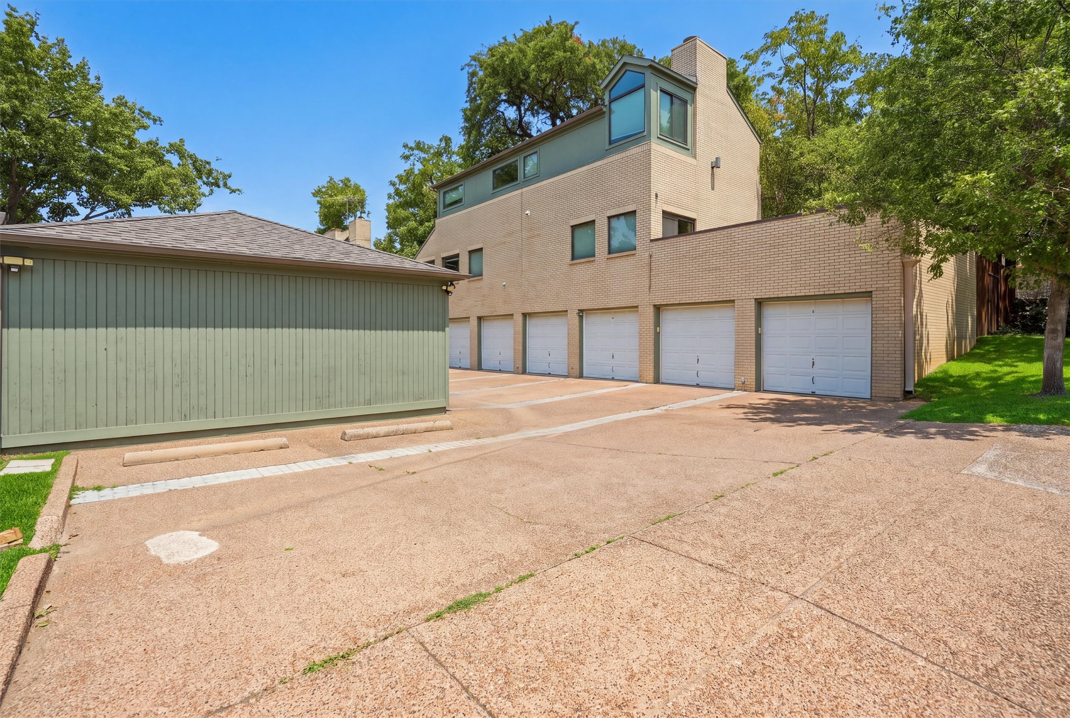 2637 Mccart Avenue