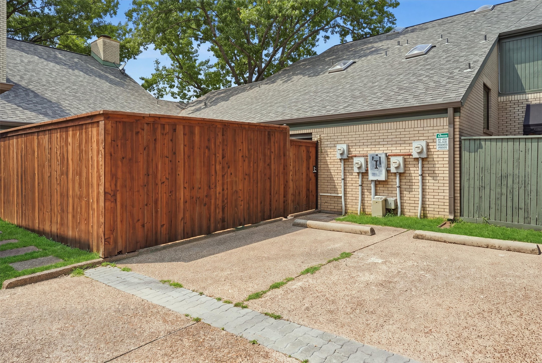 2637 Mccart Avenue