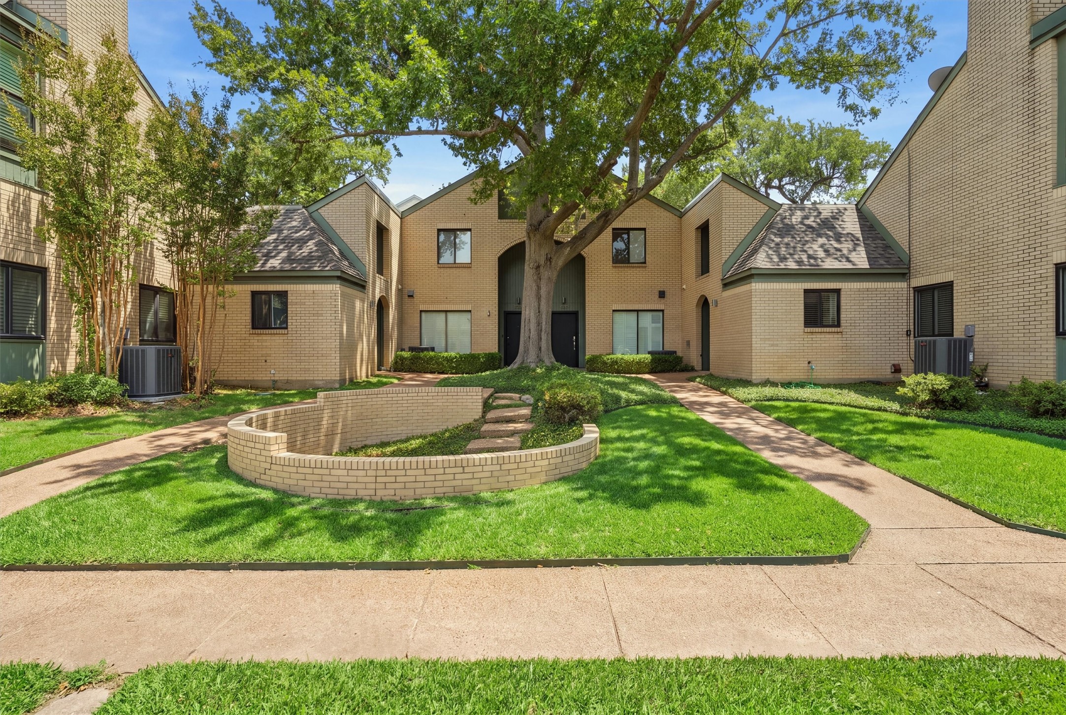 2637 Mccart Avenue