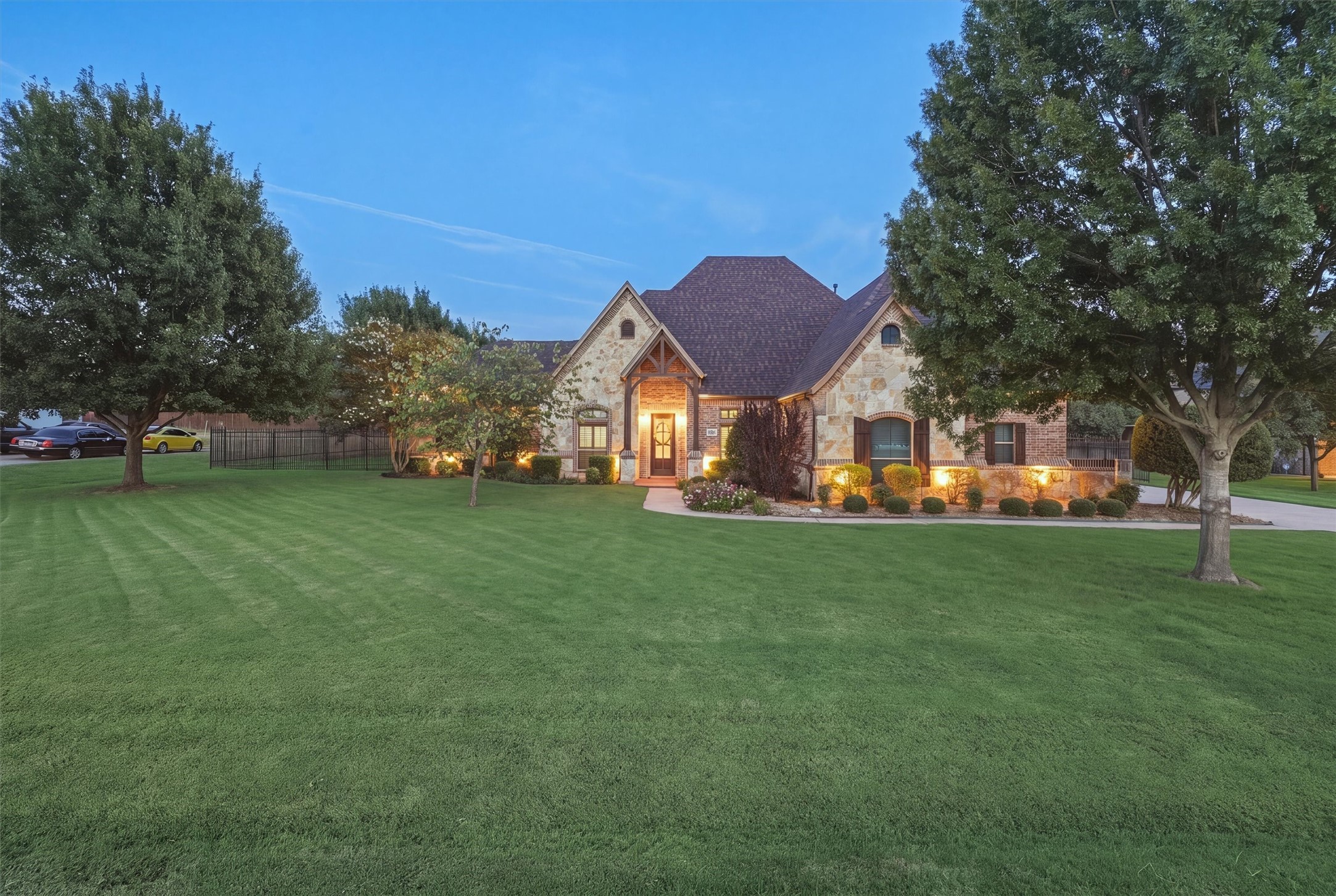 3832 Eagles Nest Trail