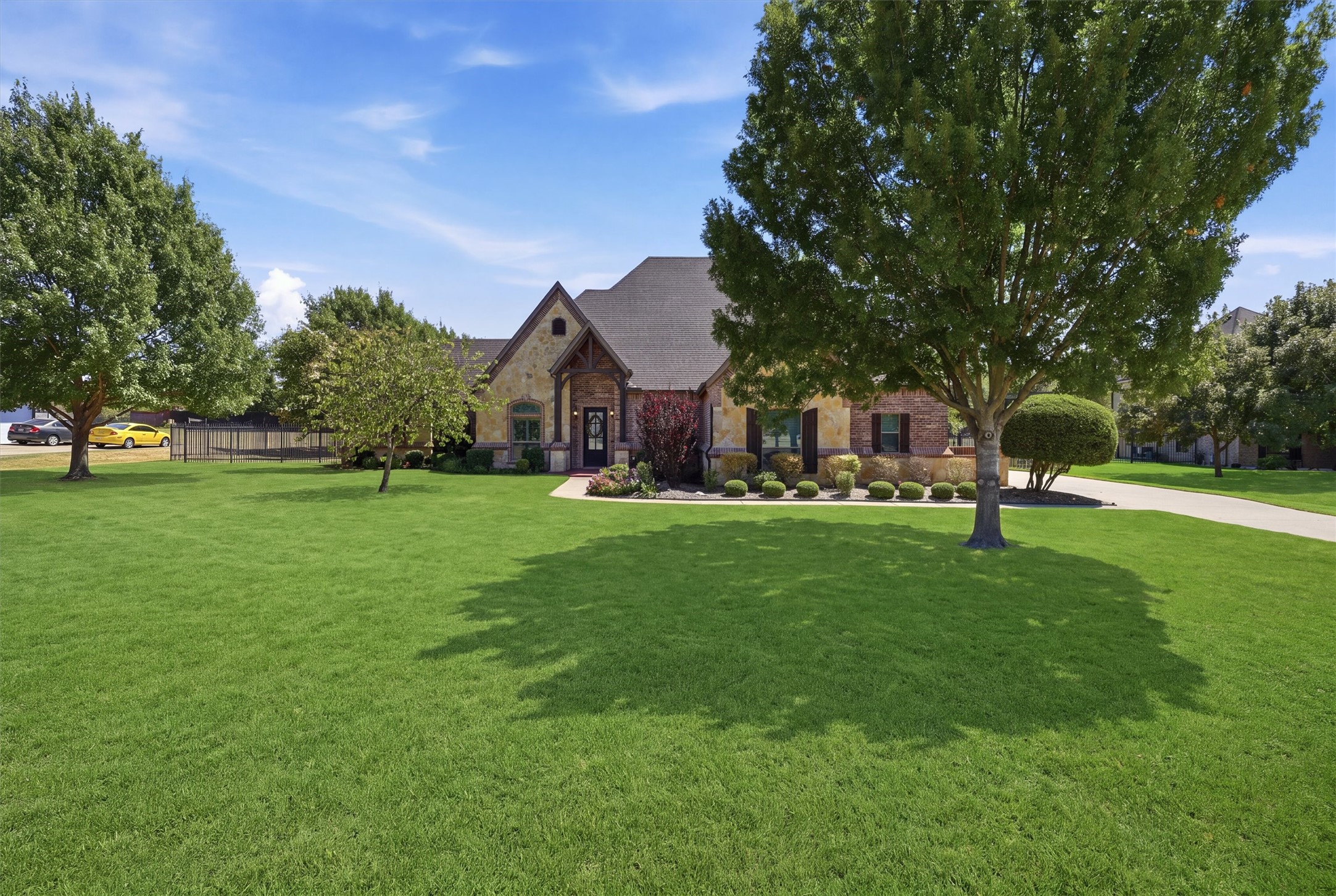 3832 Eagles Nest Trail
