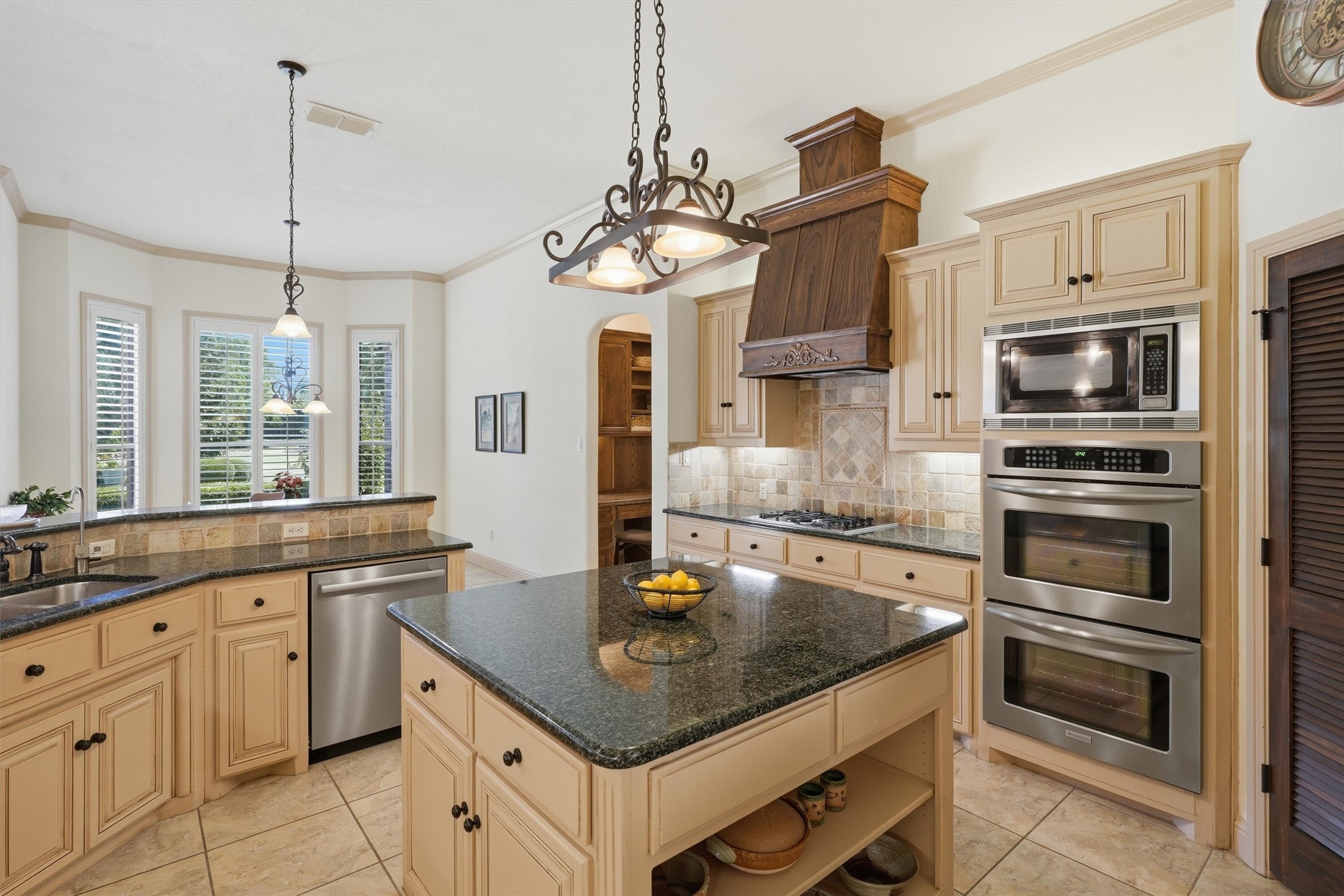 3832 Eagles Nest Trail
