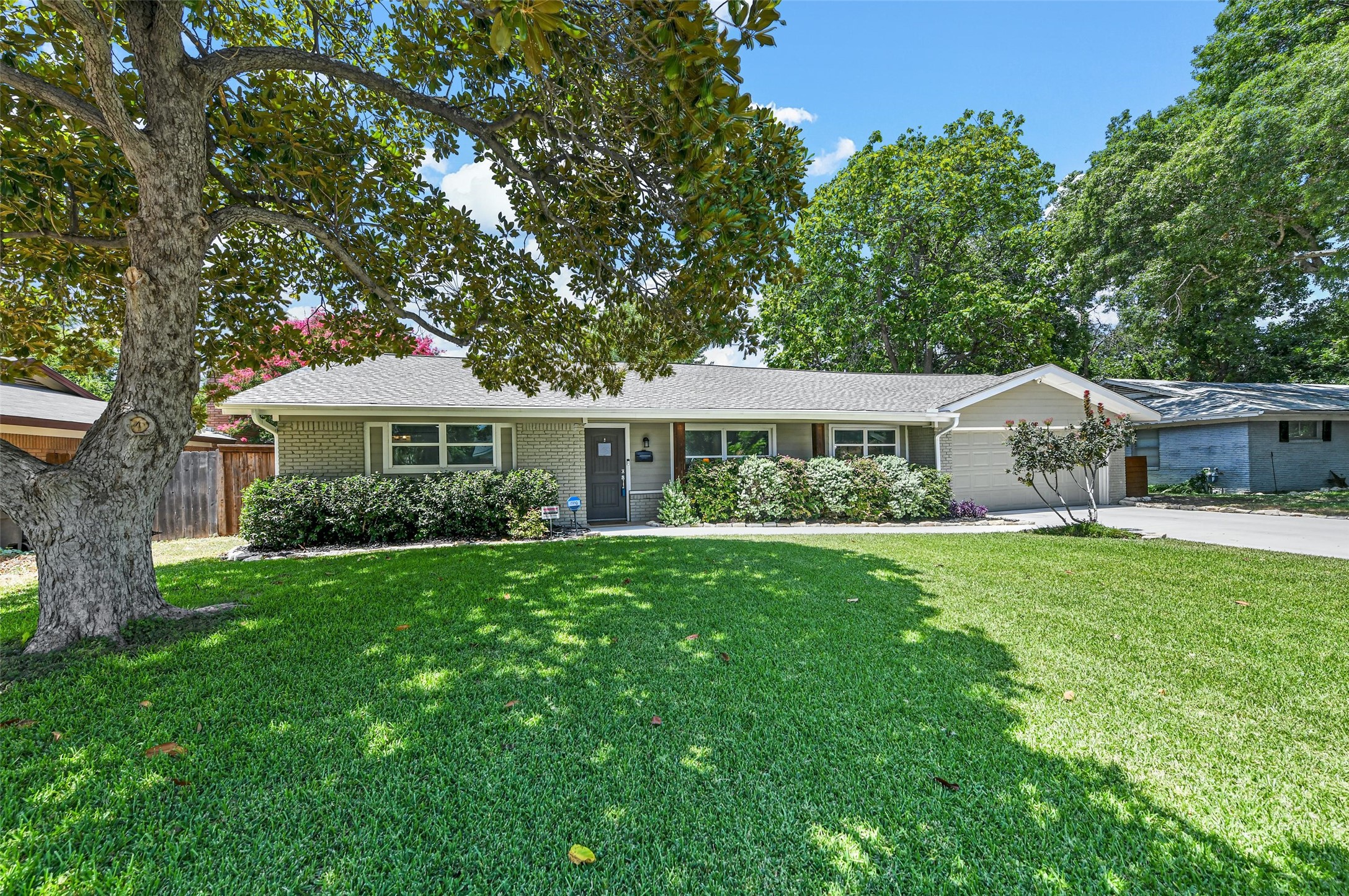 6108 Trail Lake Drive