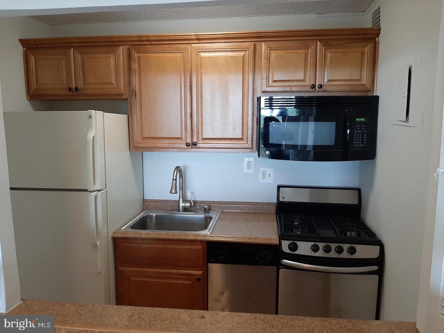 2500 N VAN DORN STREET 419
