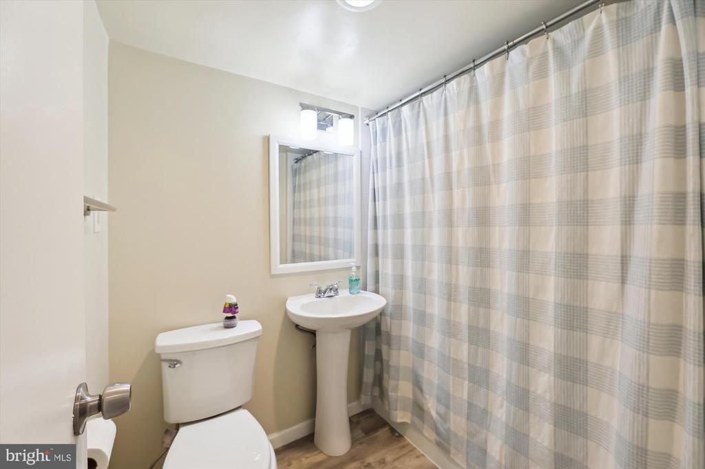 2500 N VAN DORN STREET 1101