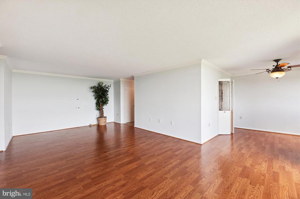 2500 N VAN DORN STREET 1101