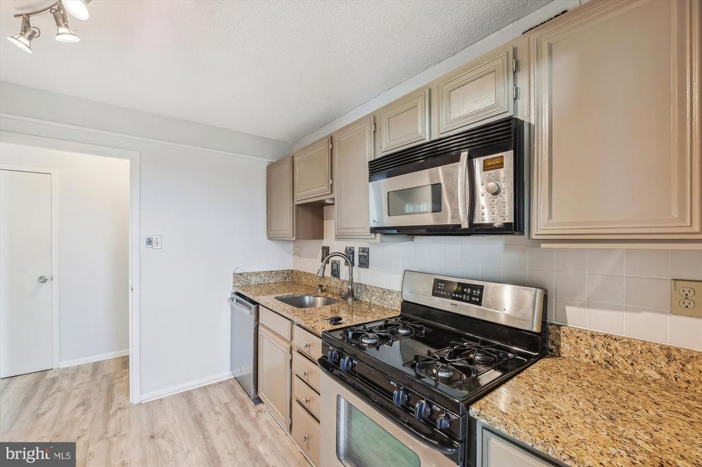 2500 N VAN DORN STREET 1101