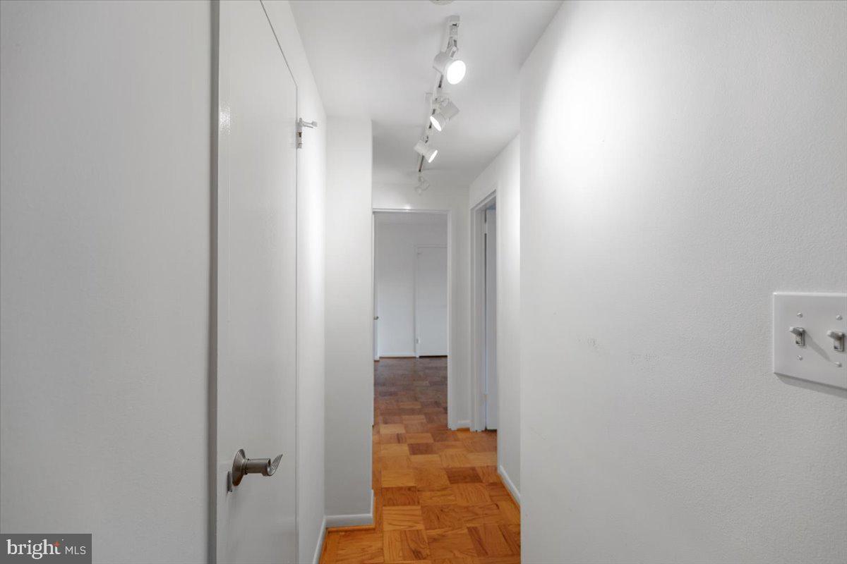 200 N MAPLE AVENUE 416