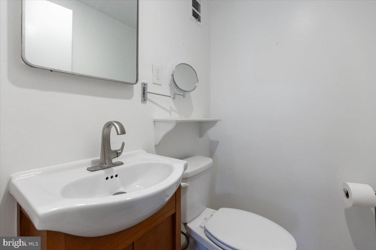 200 N MAPLE AVENUE 416