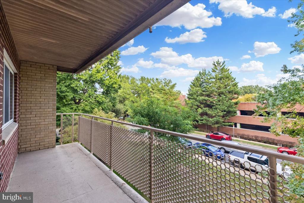 200 N MAPLE AVENUE 416