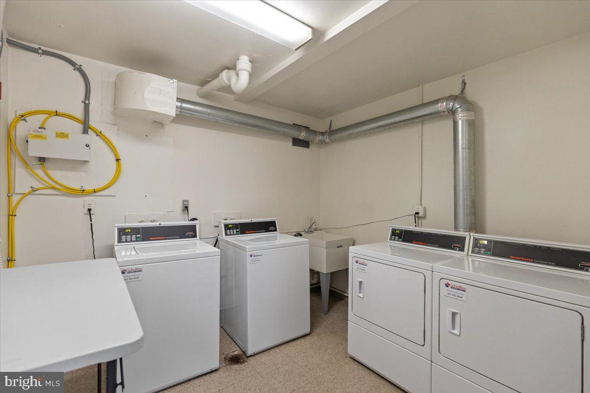 200 N MAPLE AVENUE 416