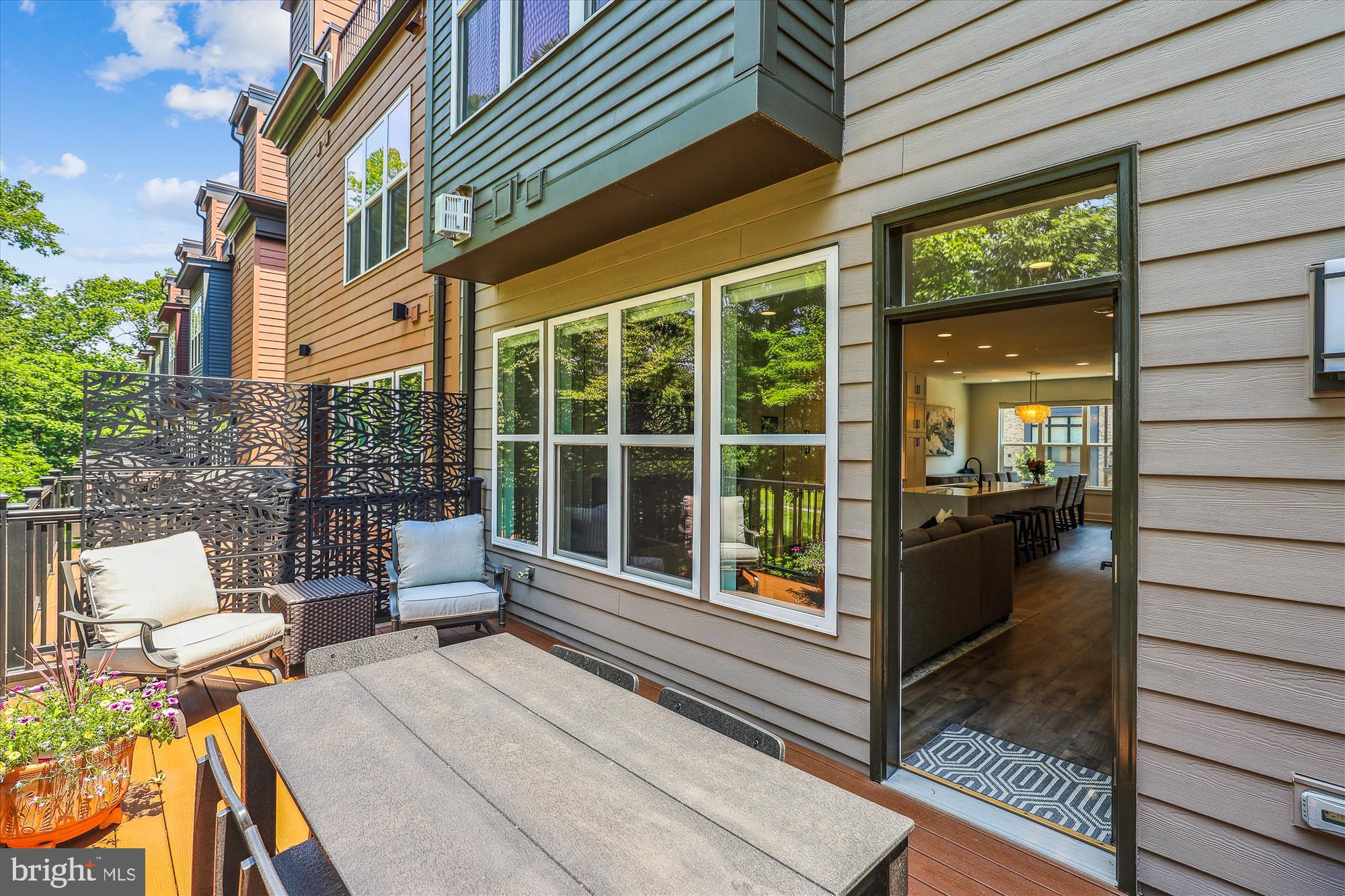 3538 SUTTON HEIGHTS CIRCLE