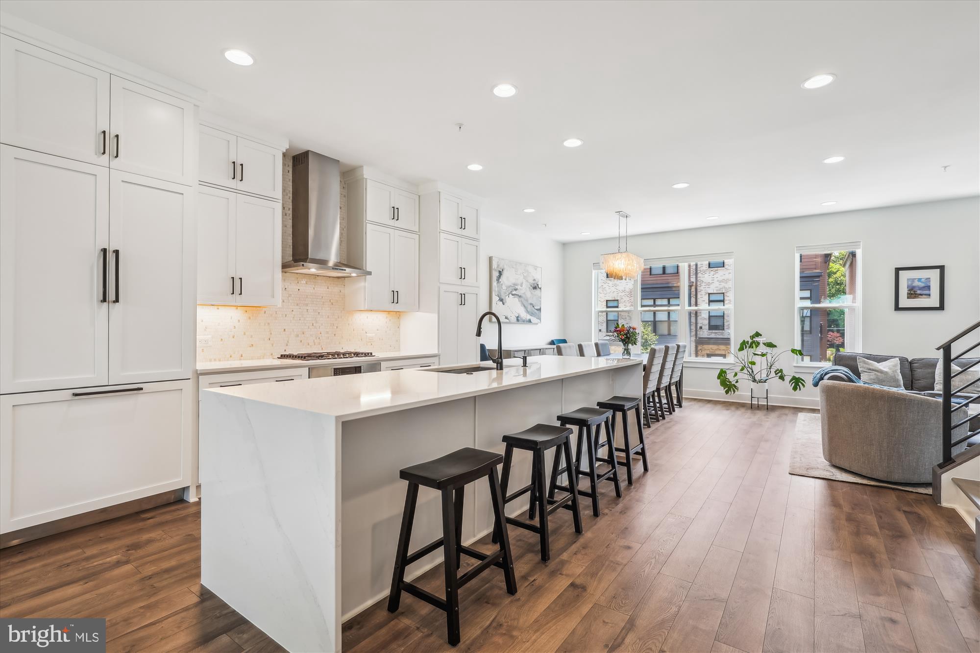 3538 SUTTON HEIGHTS CIRCLE