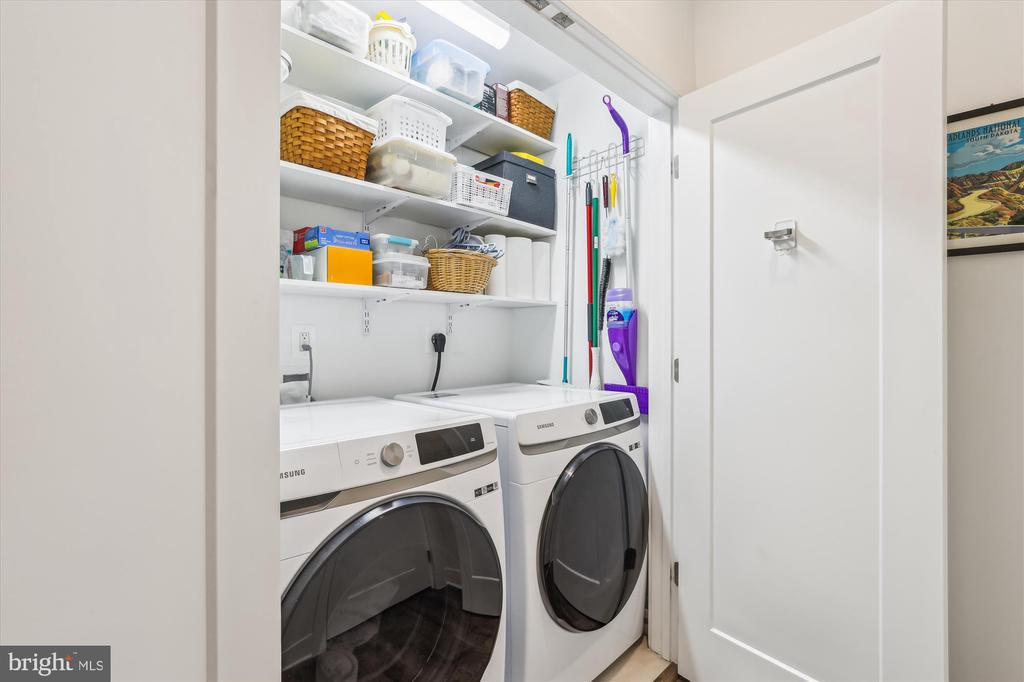 3538 SUTTON HEIGHTS CIRCLE