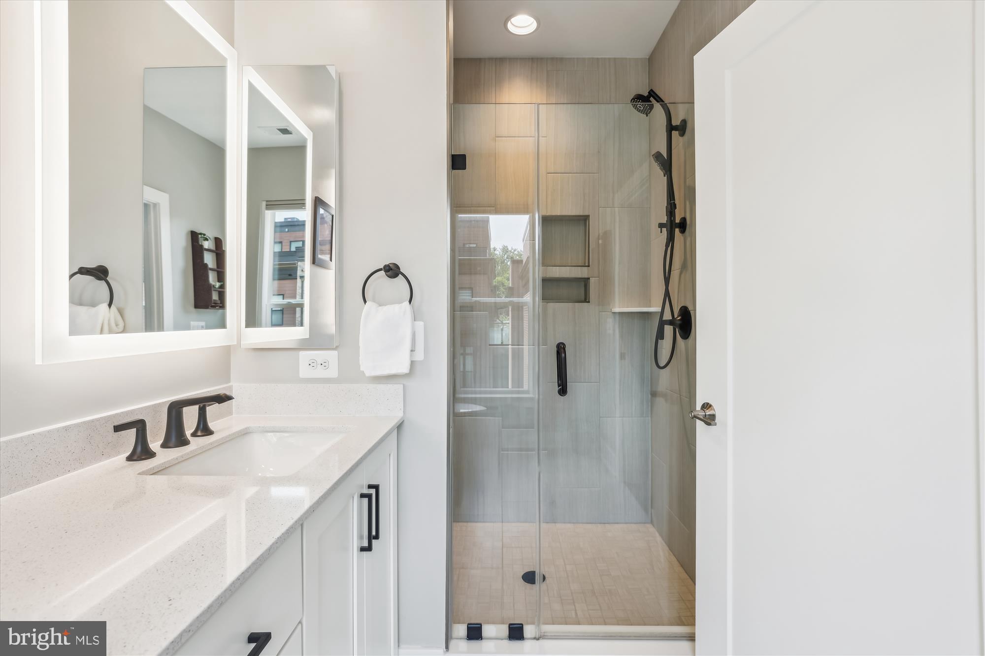 3538 SUTTON HEIGHTS CIRCLE