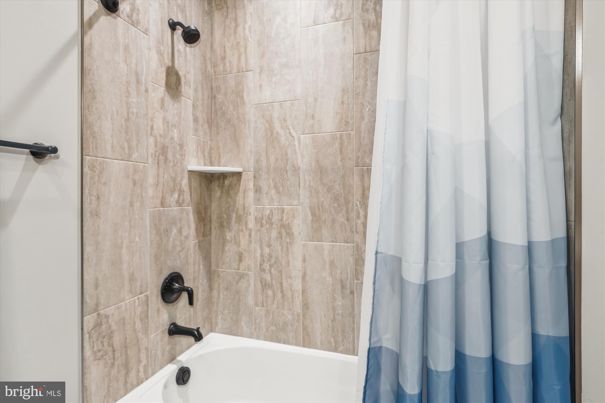 3538 SUTTON HEIGHTS CIRCLE