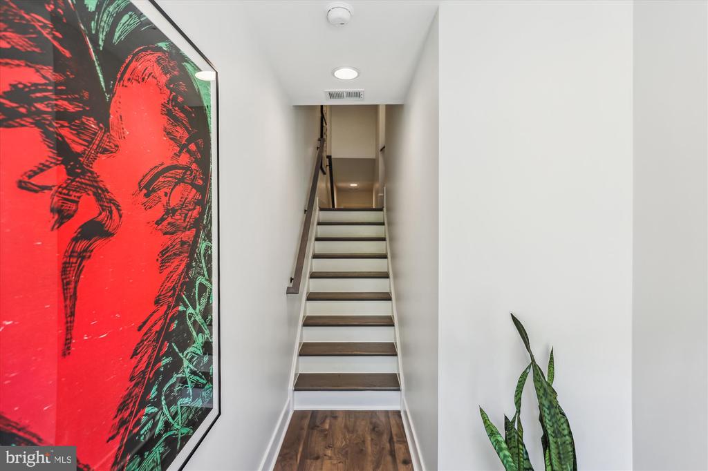 3538 SUTTON HEIGHTS CIRCLE