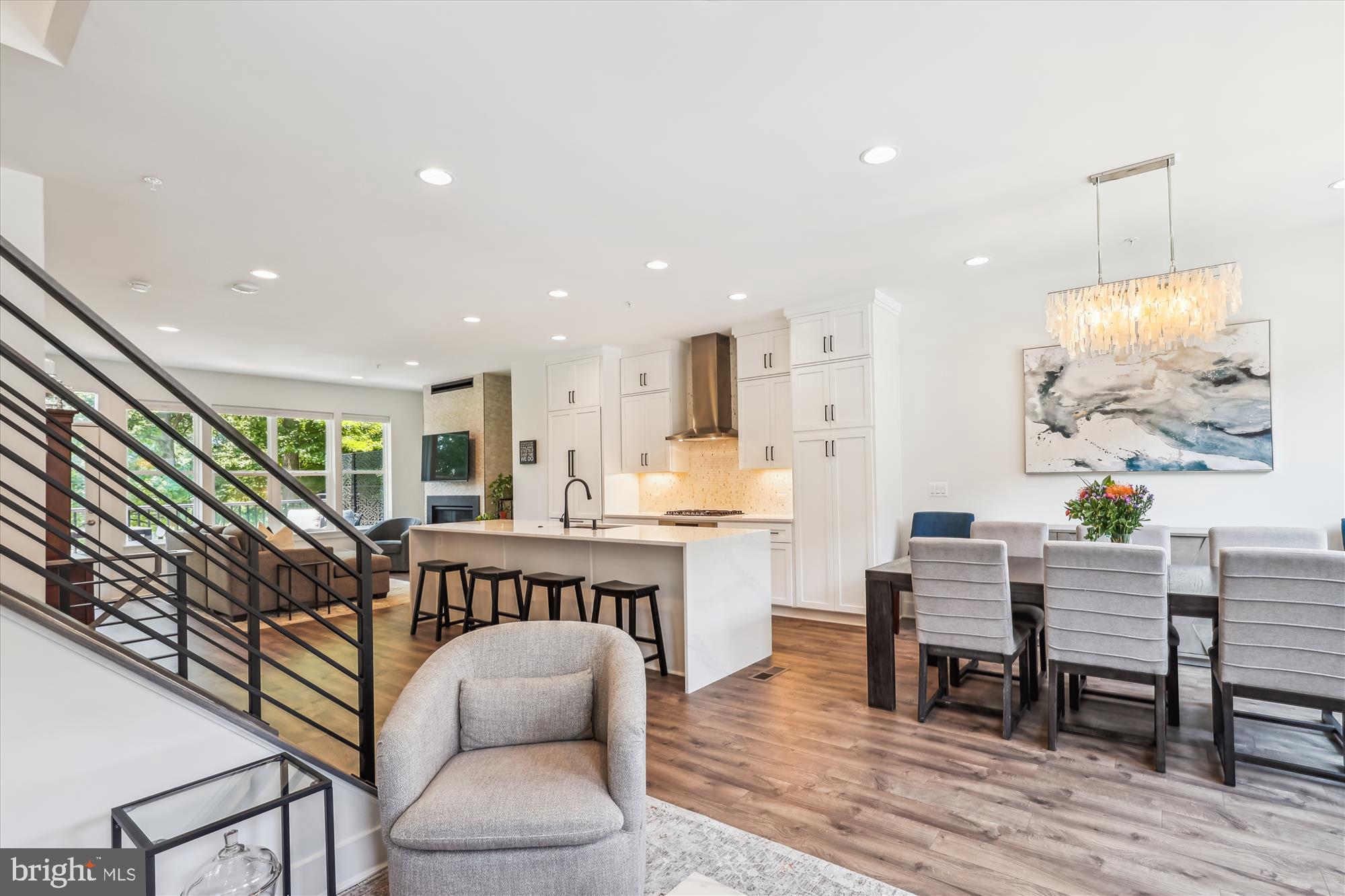 3538 SUTTON HEIGHTS CIRCLE