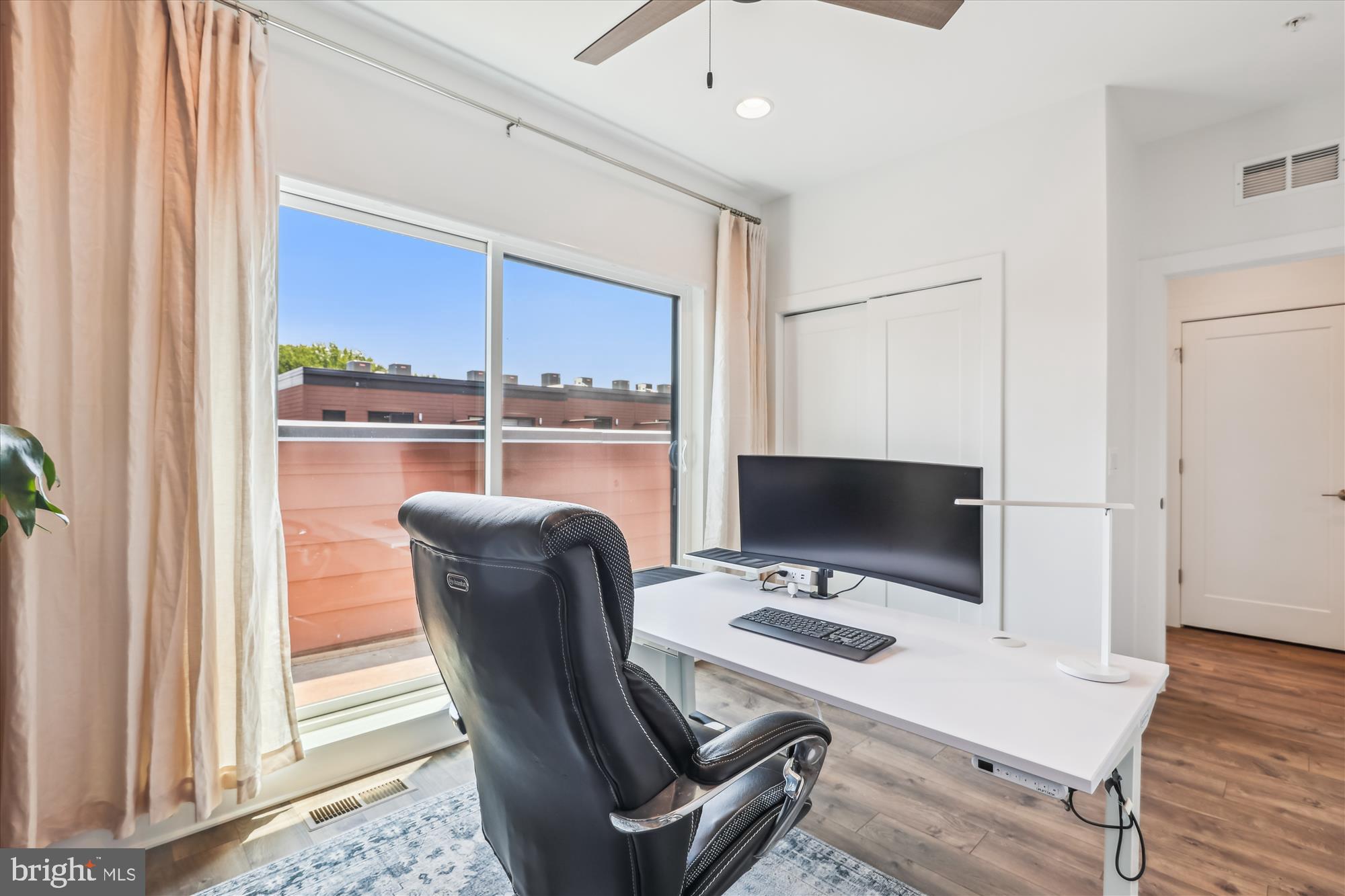 3538 SUTTON HEIGHTS CIRCLE