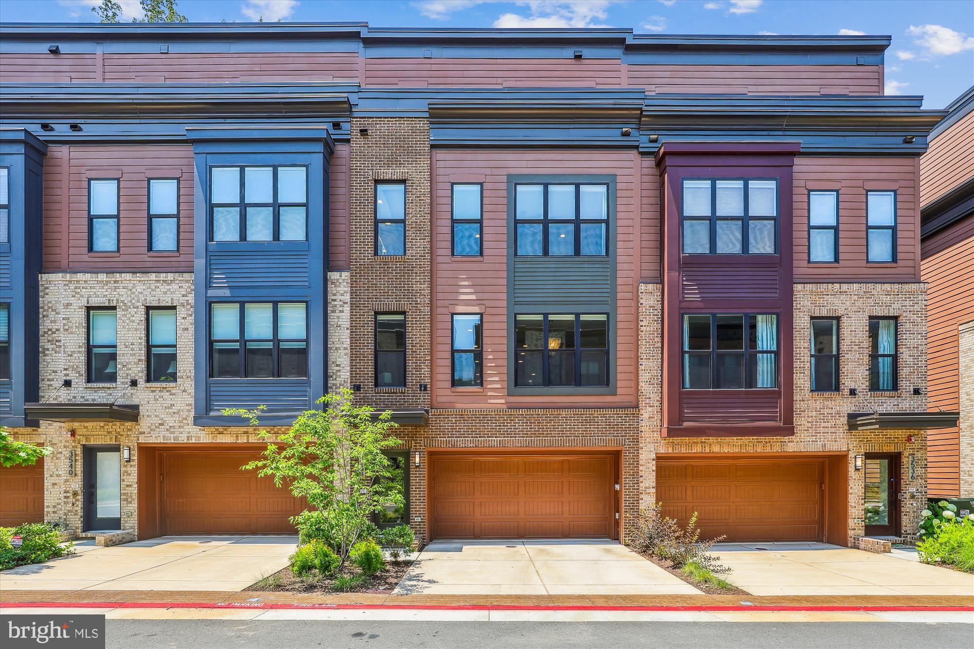 3538 SUTTON HEIGHTS CIRCLE