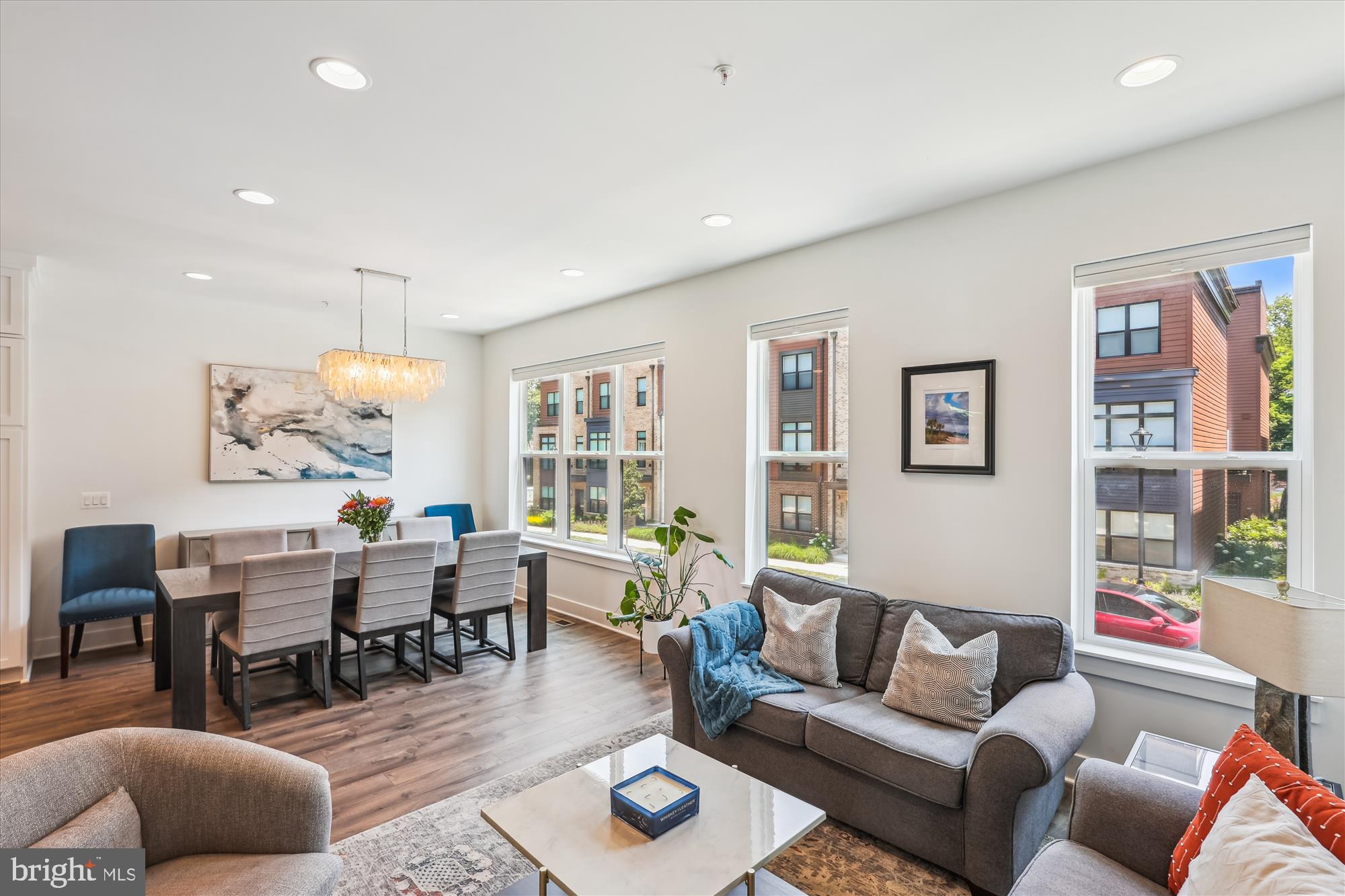 3538 SUTTON HEIGHTS CIRCLE