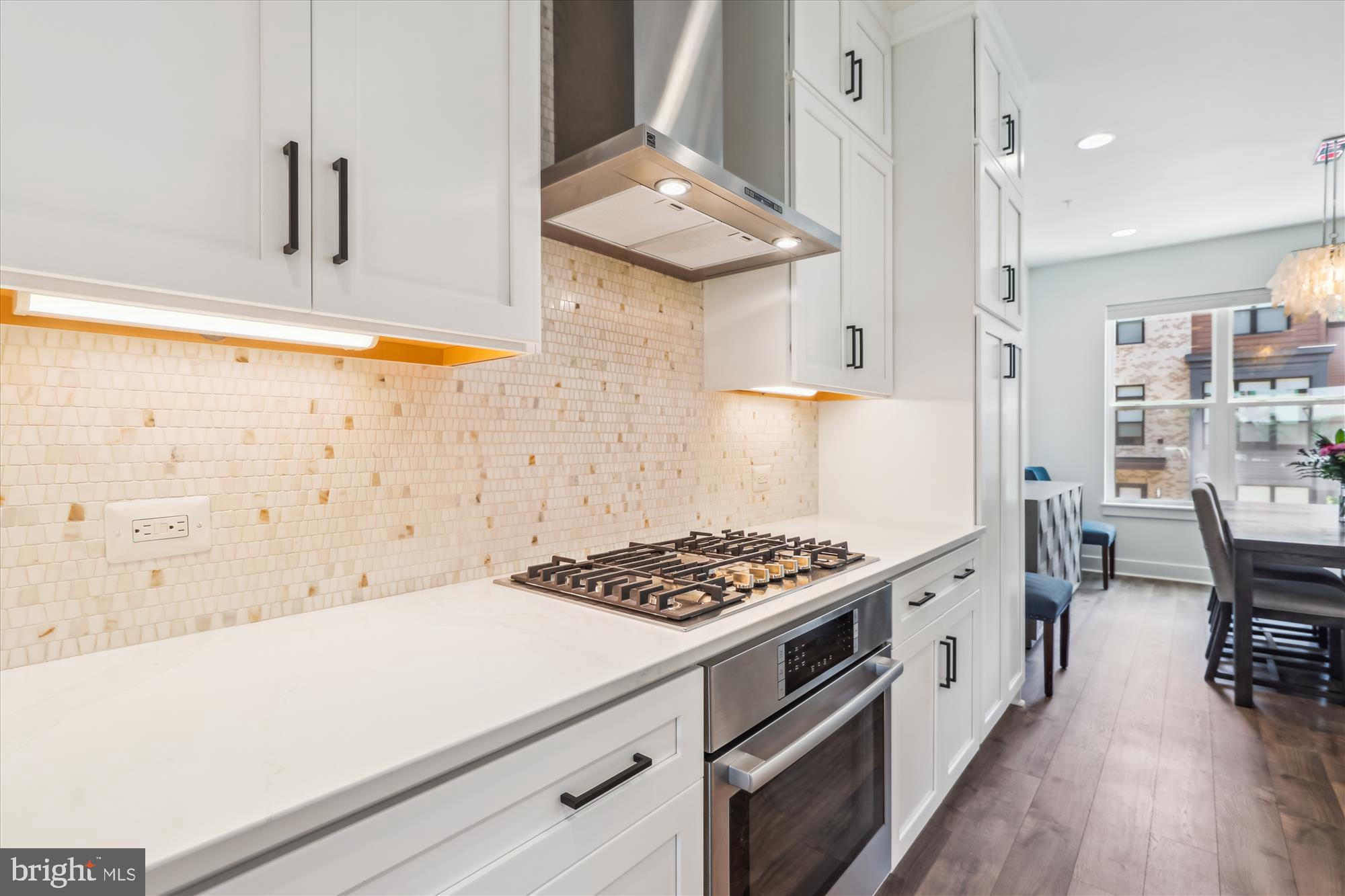 3538 SUTTON HEIGHTS CIRCLE