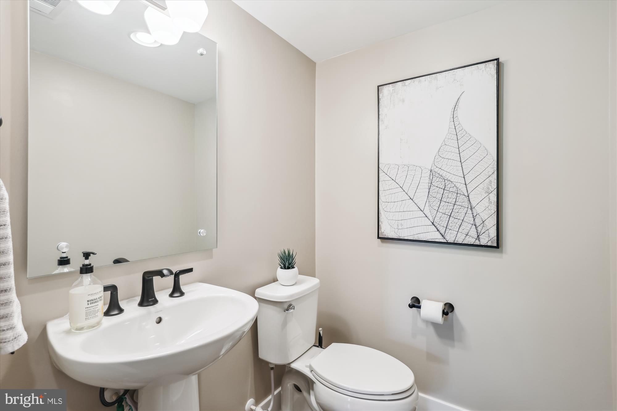 3538 SUTTON HEIGHTS CIRCLE