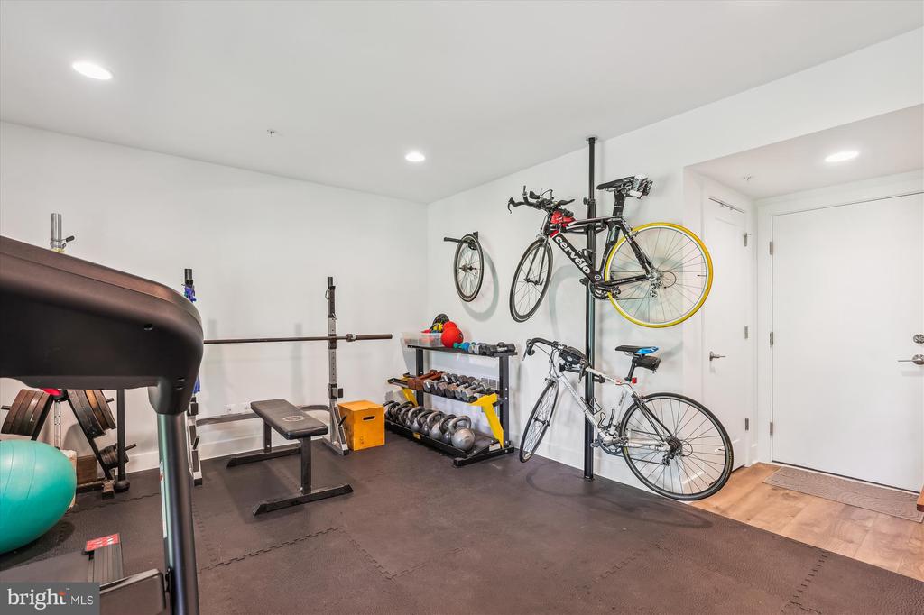 3538 SUTTON HEIGHTS CIRCLE