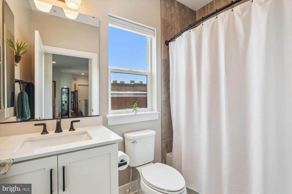 3538 SUTTON HEIGHTS CIRCLE