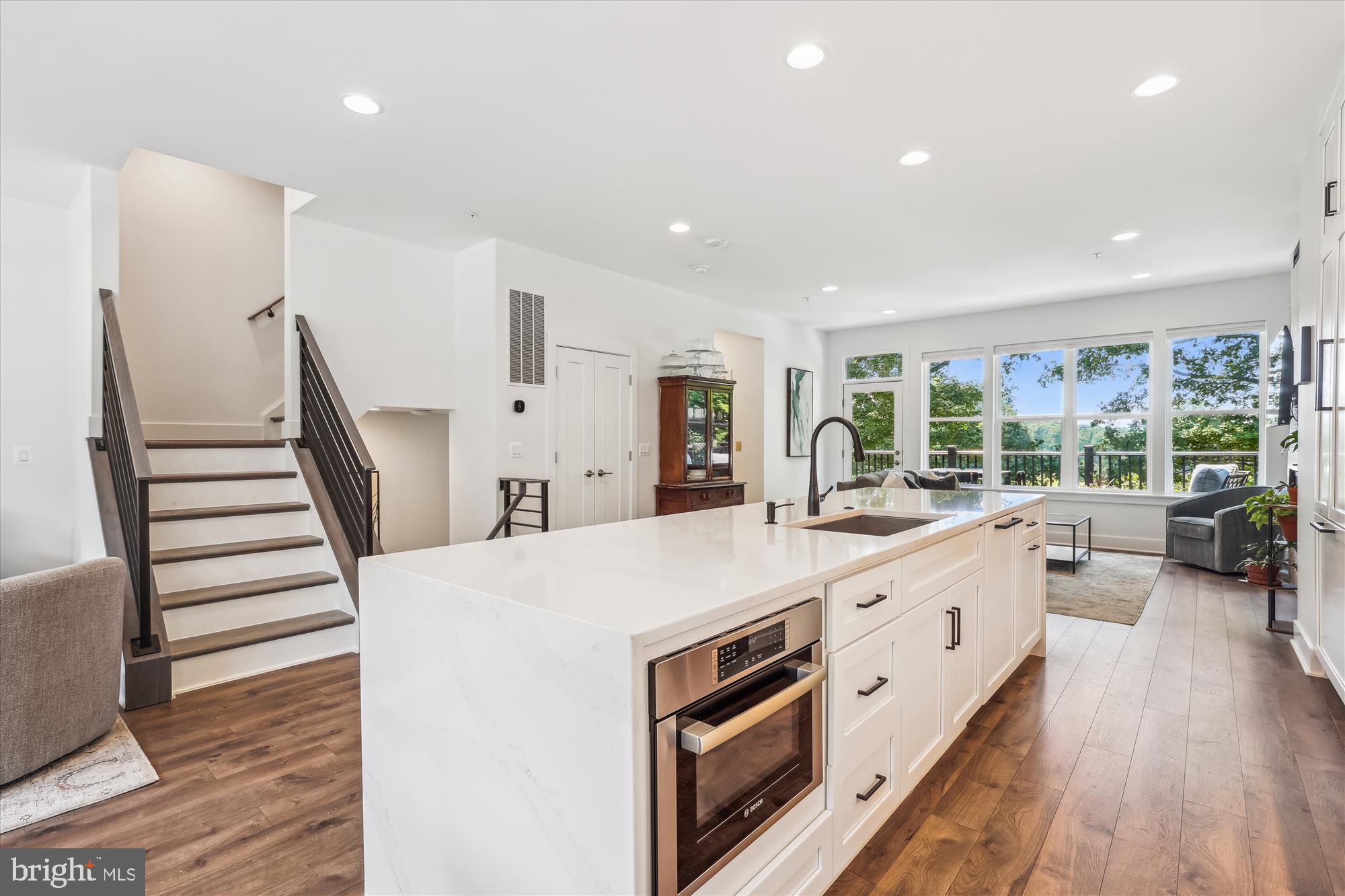 3538 SUTTON HEIGHTS CIRCLE