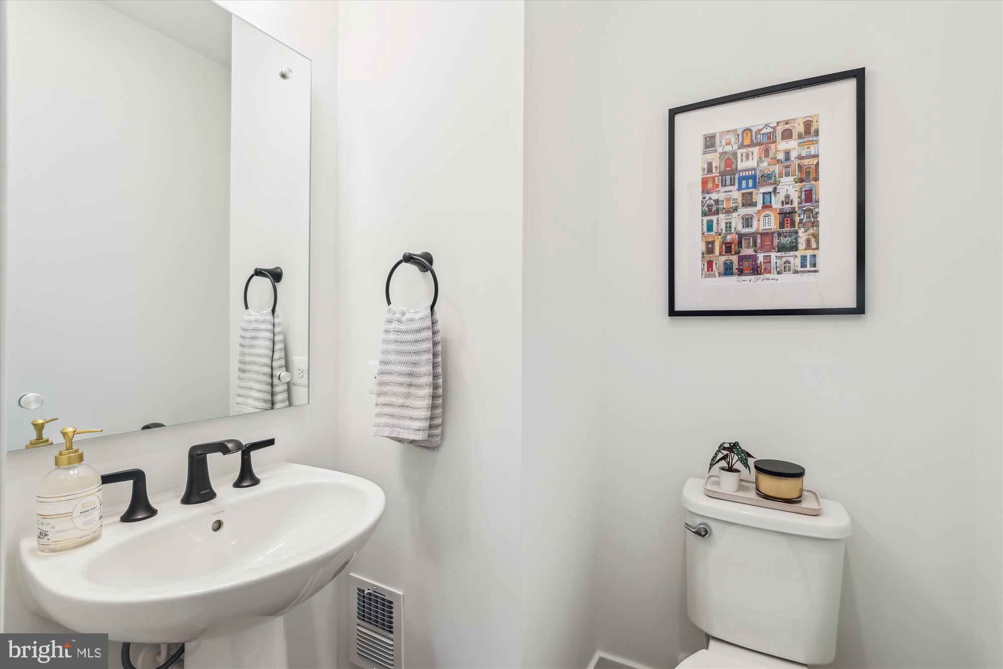 3538 SUTTON HEIGHTS CIRCLE