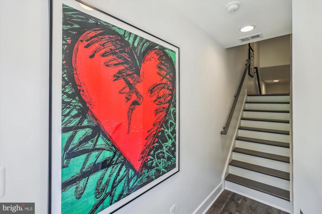 3538 SUTTON HEIGHTS CIRCLE