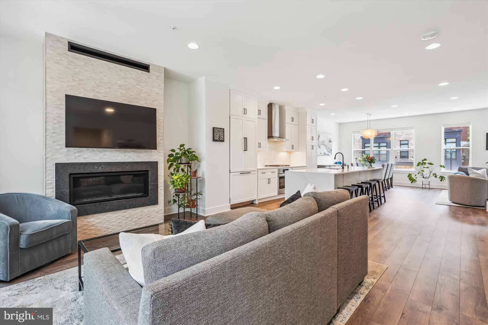 3538 SUTTON HEIGHTS CIRCLE