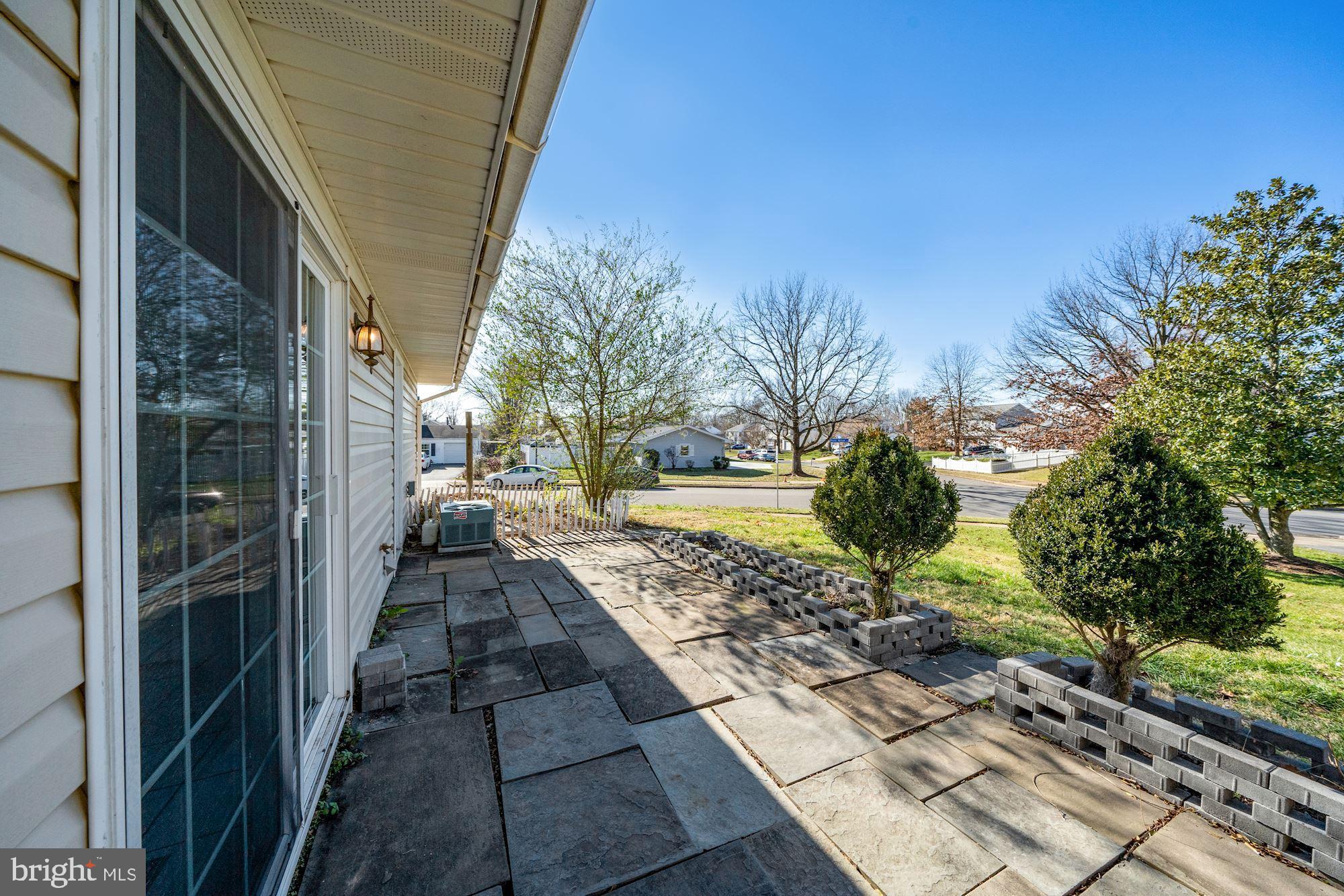 4102 PLAZA LANE