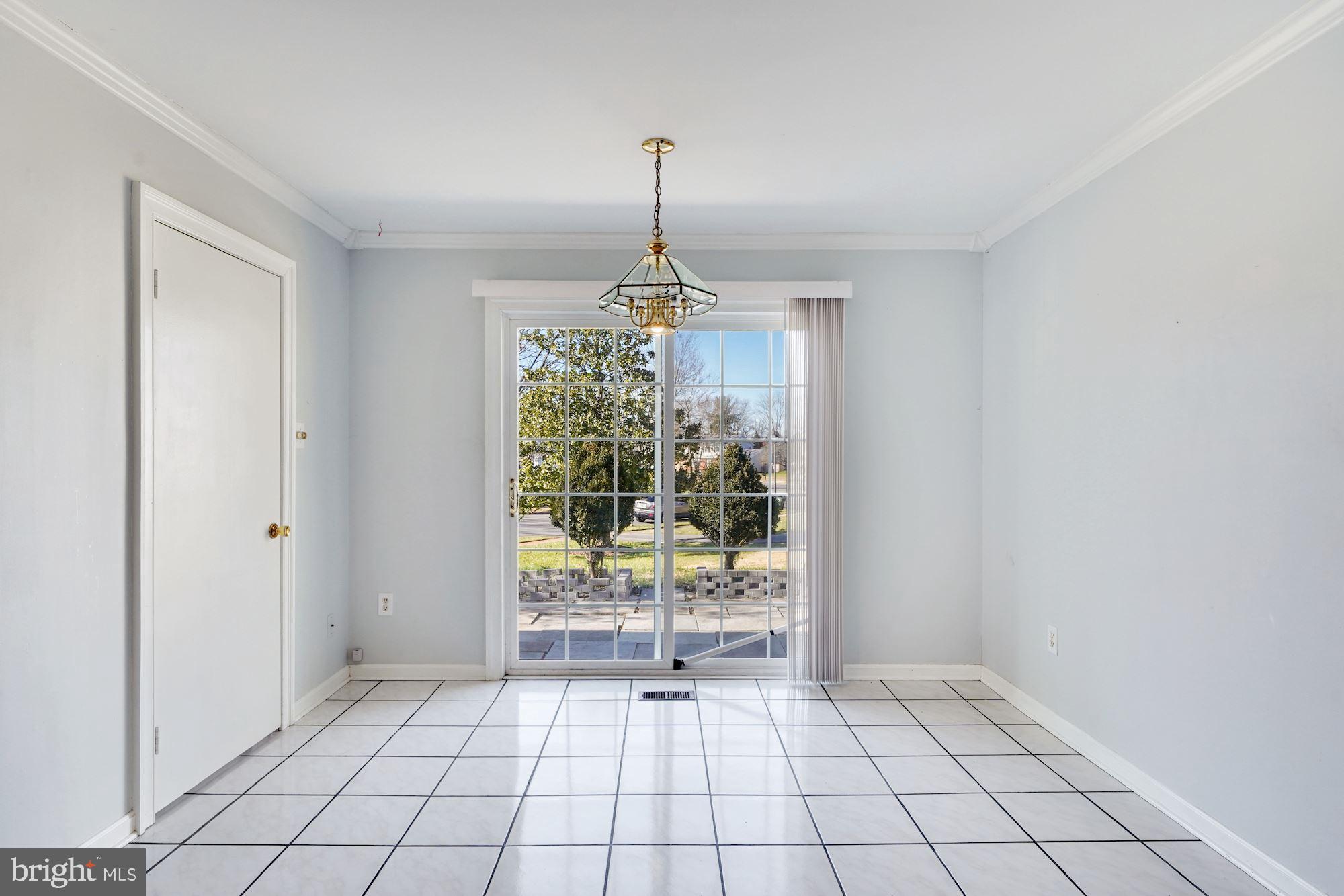 4102 PLAZA LANE