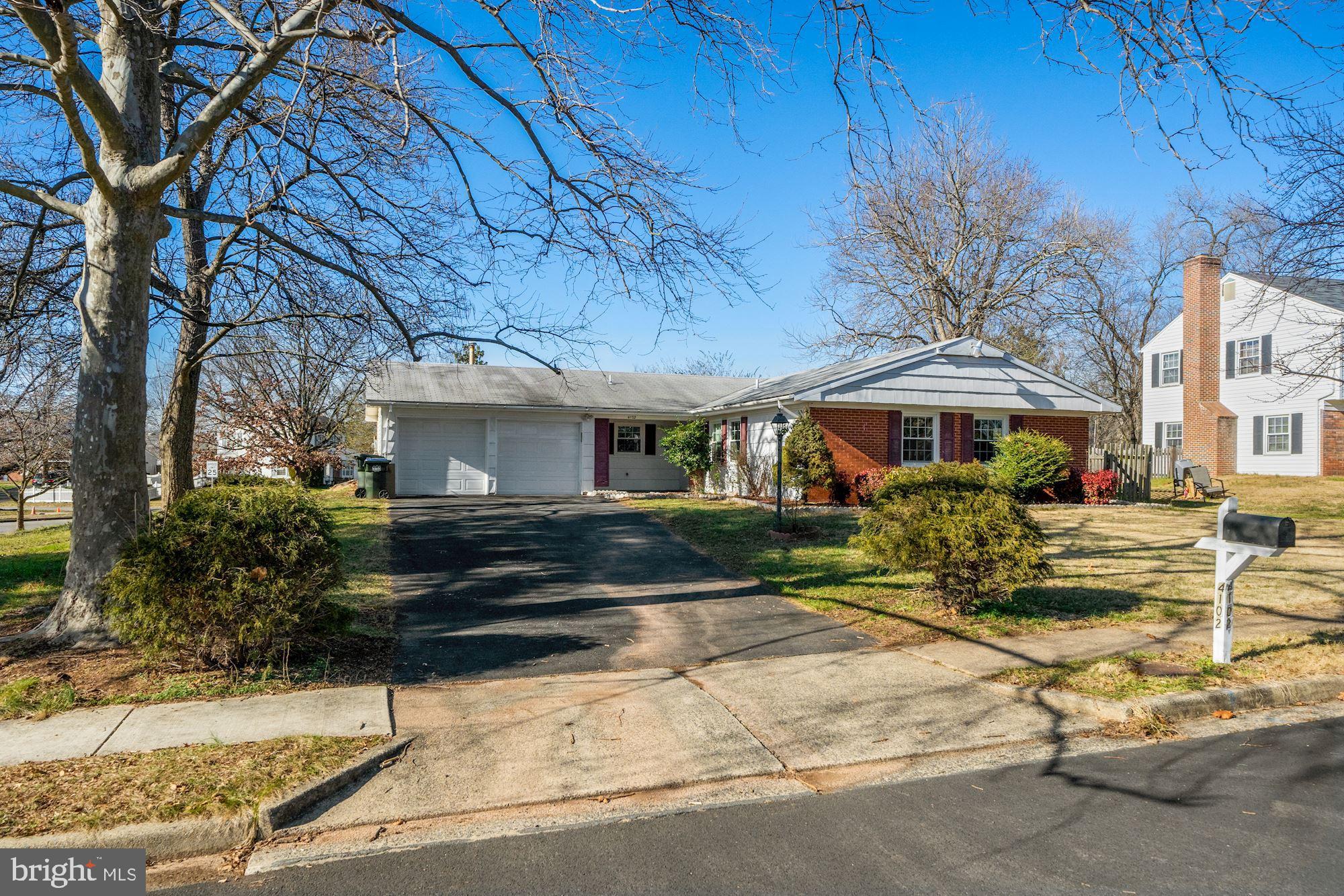 4102 PLAZA LANE