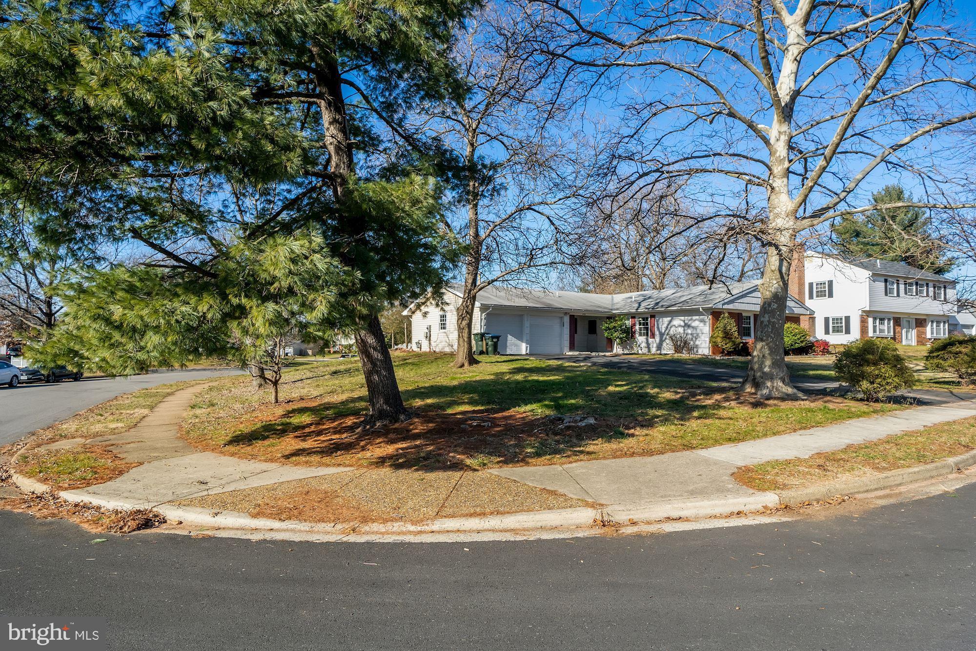 4102 PLAZA LANE