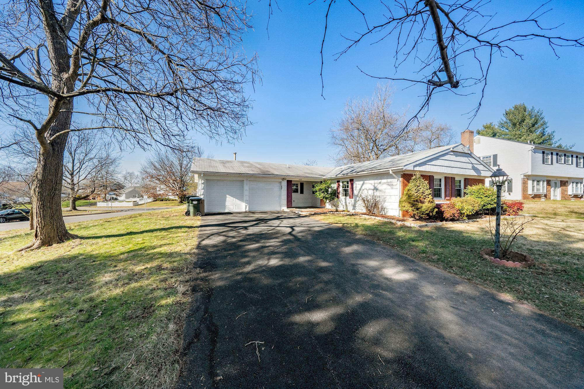 4102 PLAZA LANE