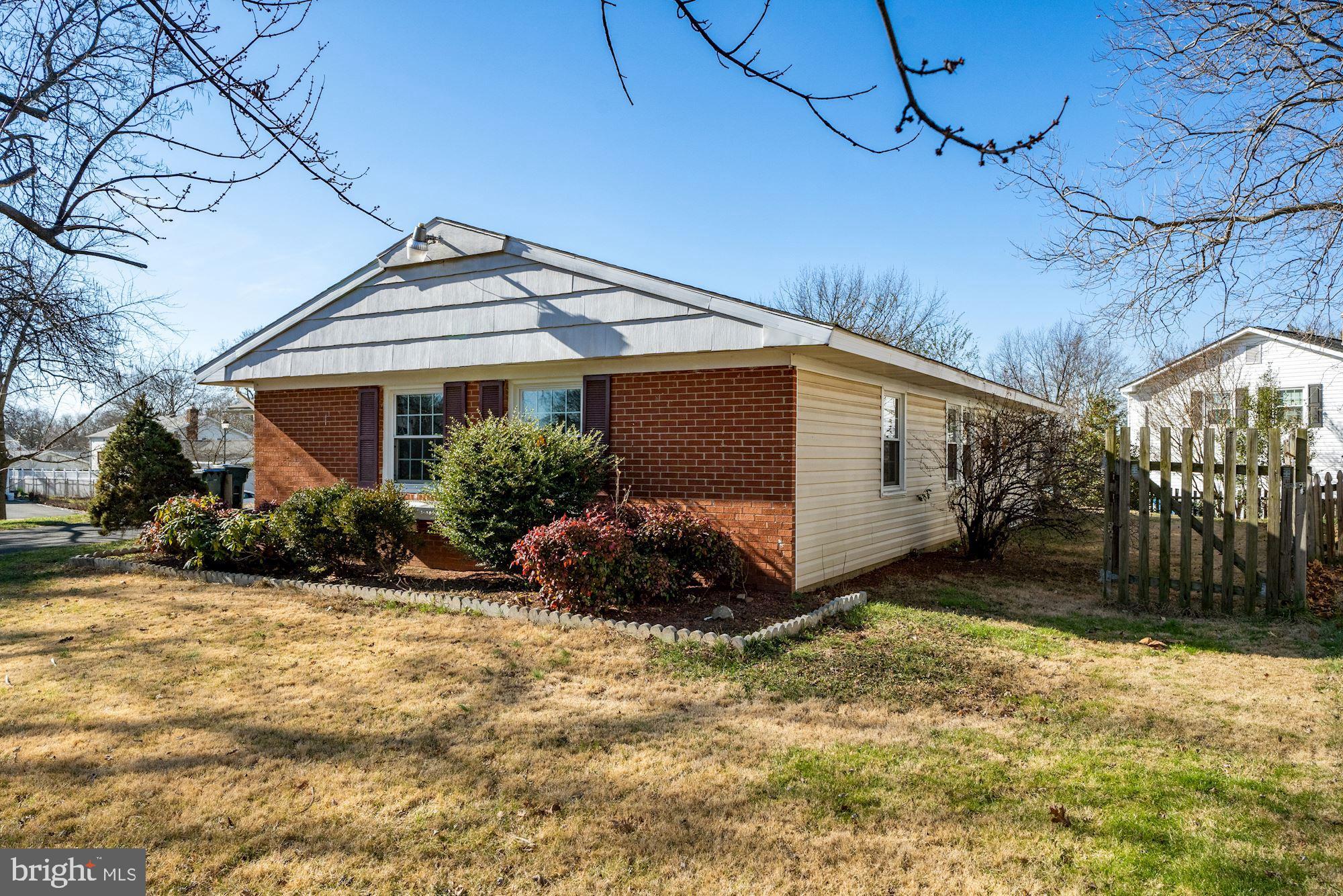 4102 PLAZA LANE