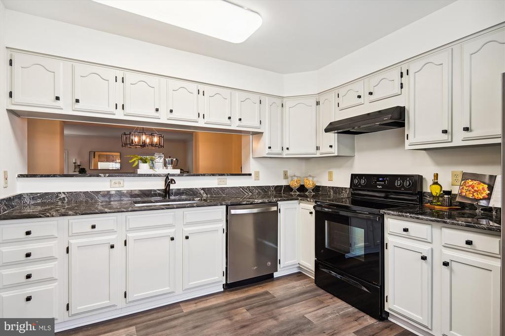 6509 CASTINE LANE
