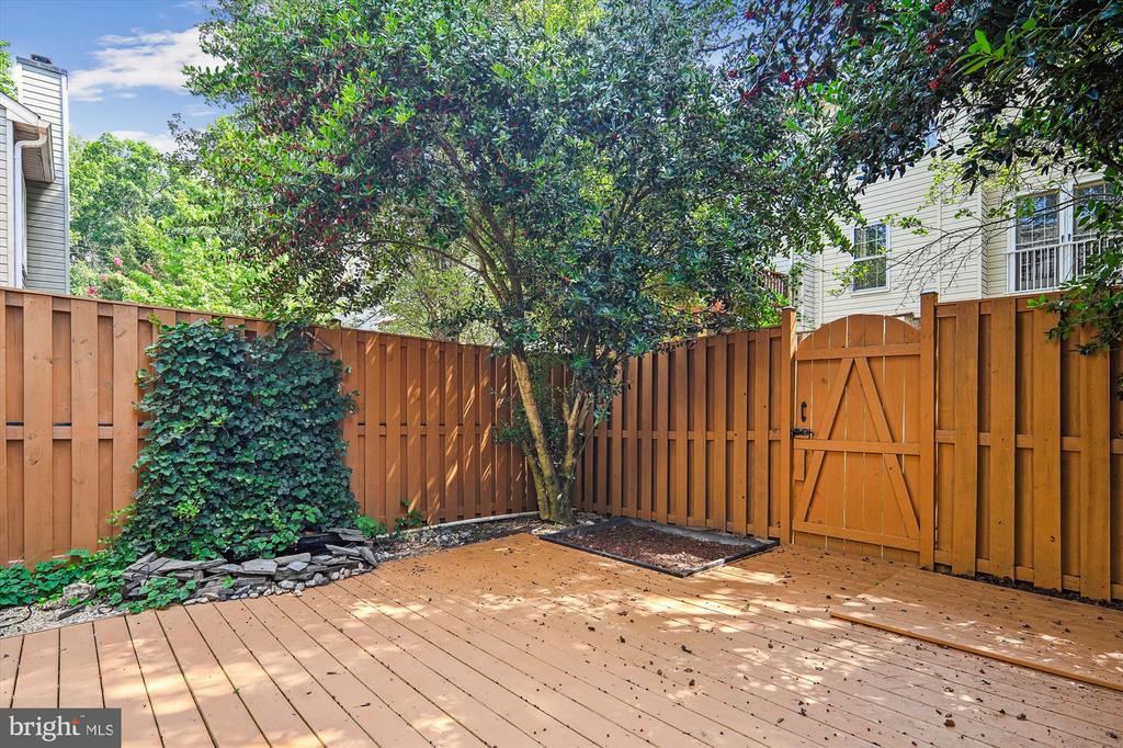 6509 CASTINE LANE